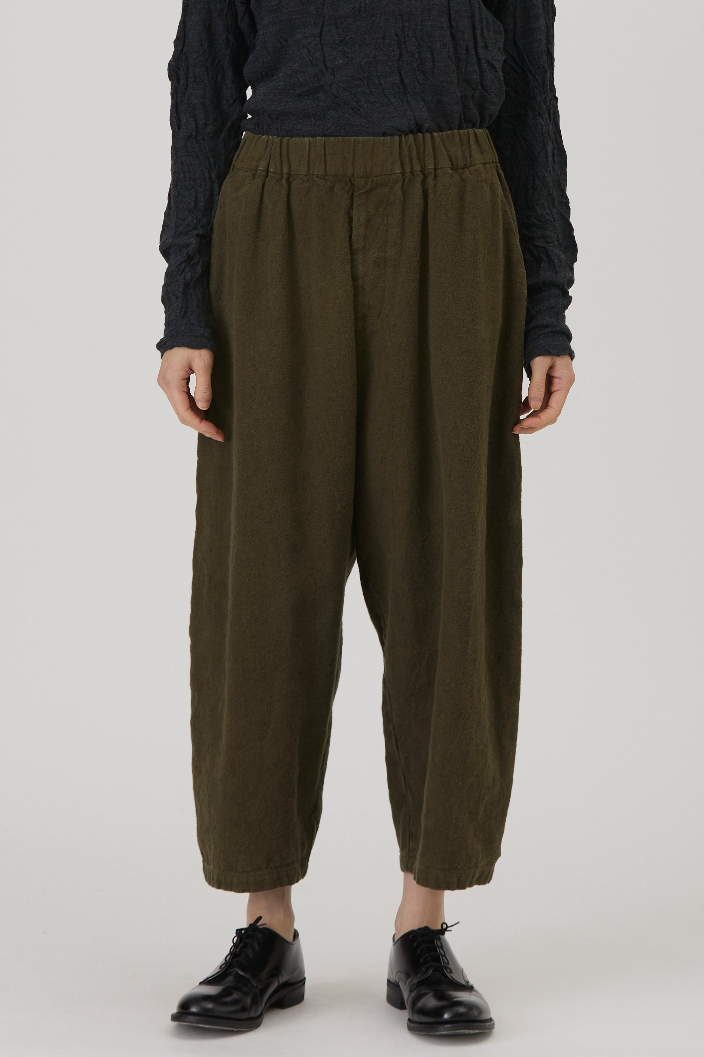 relaxed pants khaki
