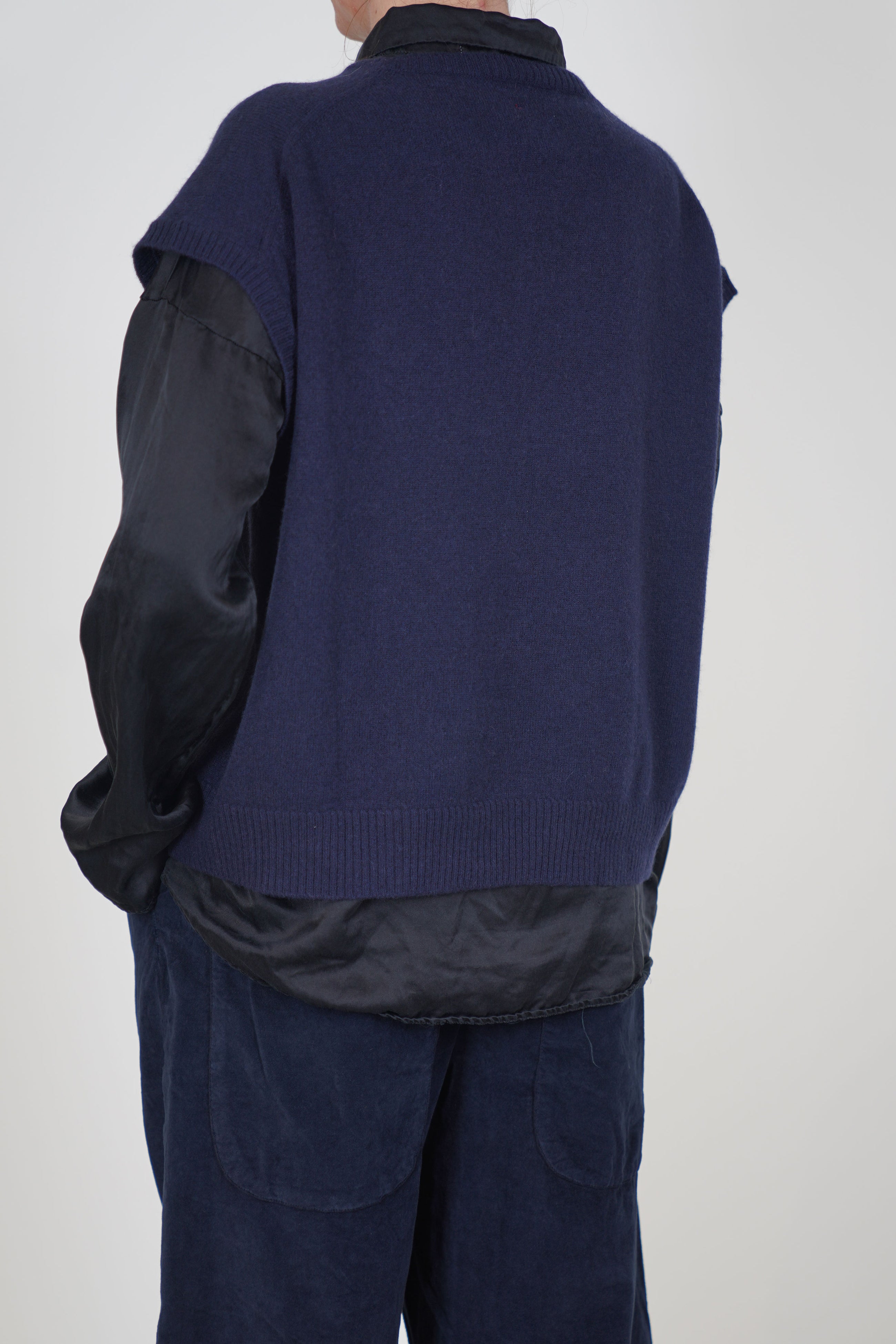 cashmere sleeveless vest ink