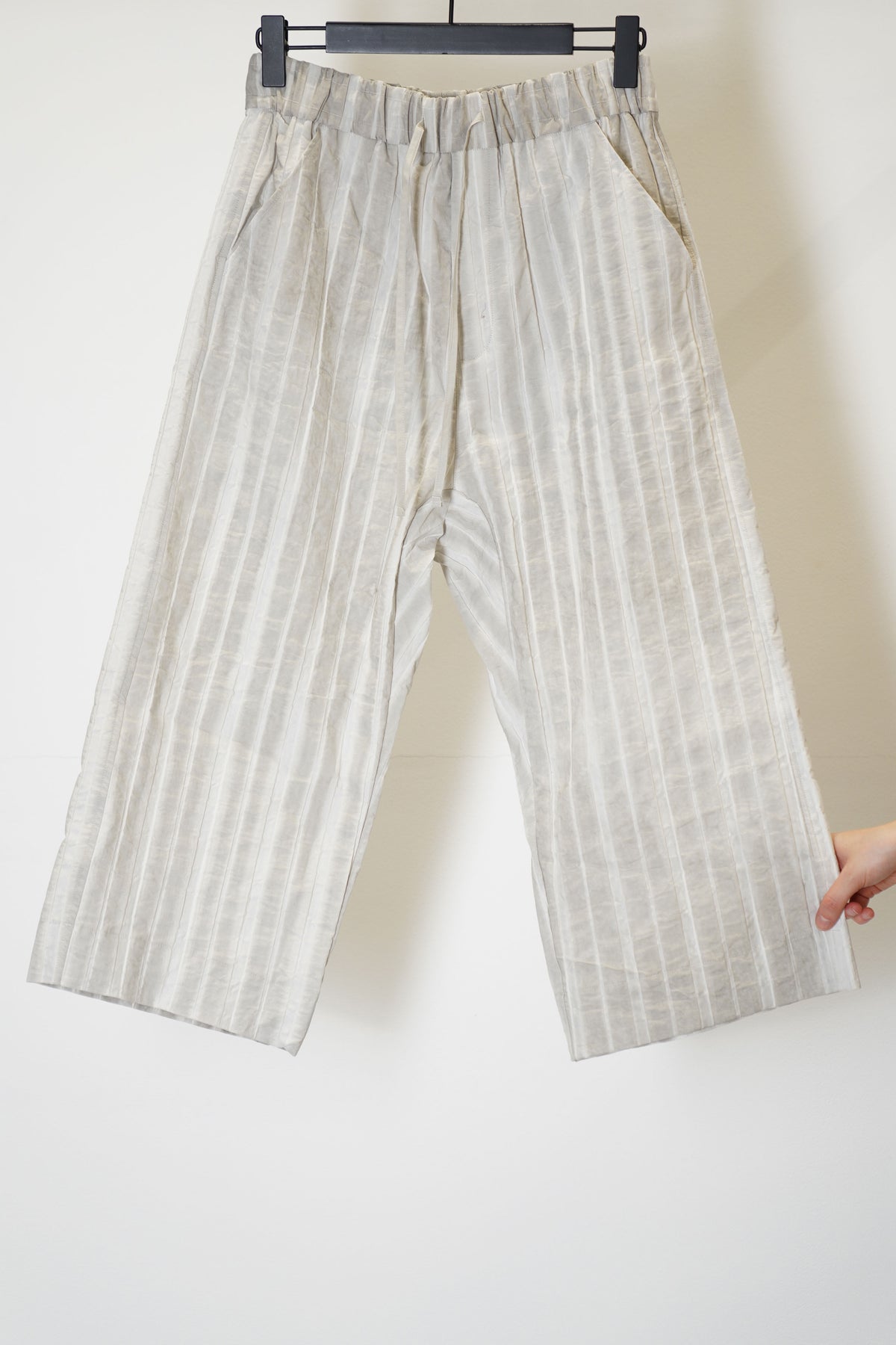 faded wide & short trousers pebble