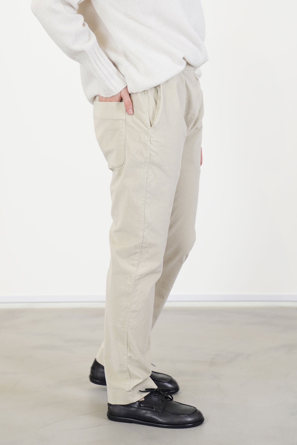 slim trousers v oatmeal