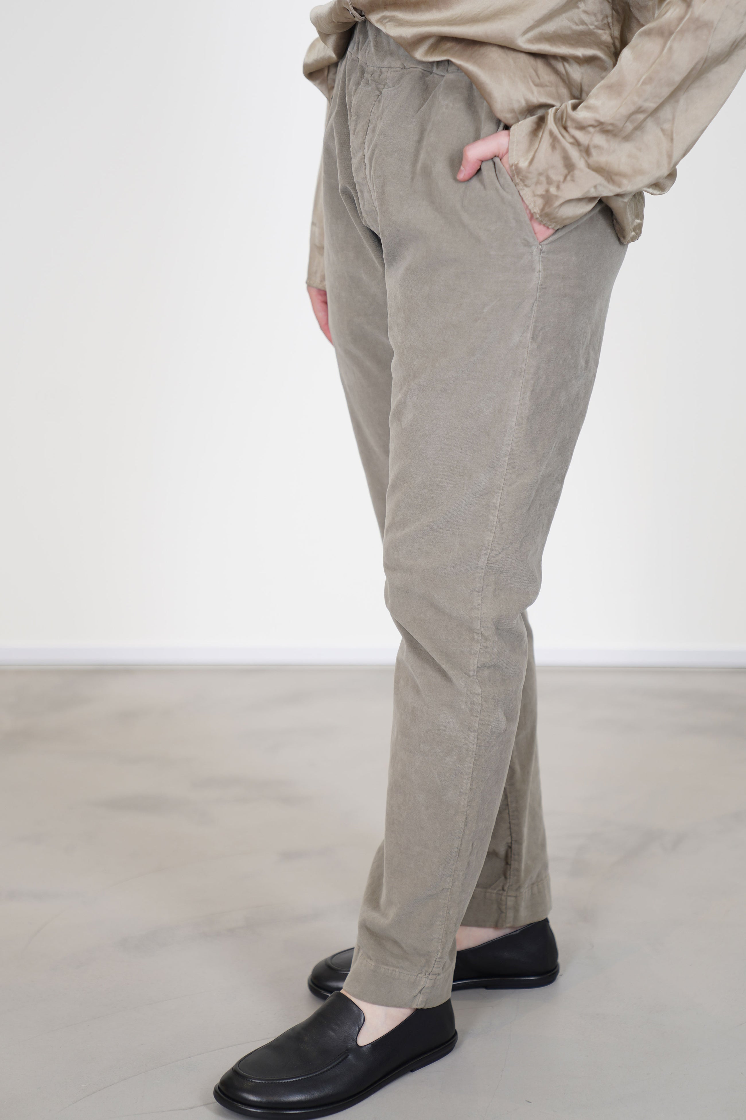 slim trousers velvet marron glace