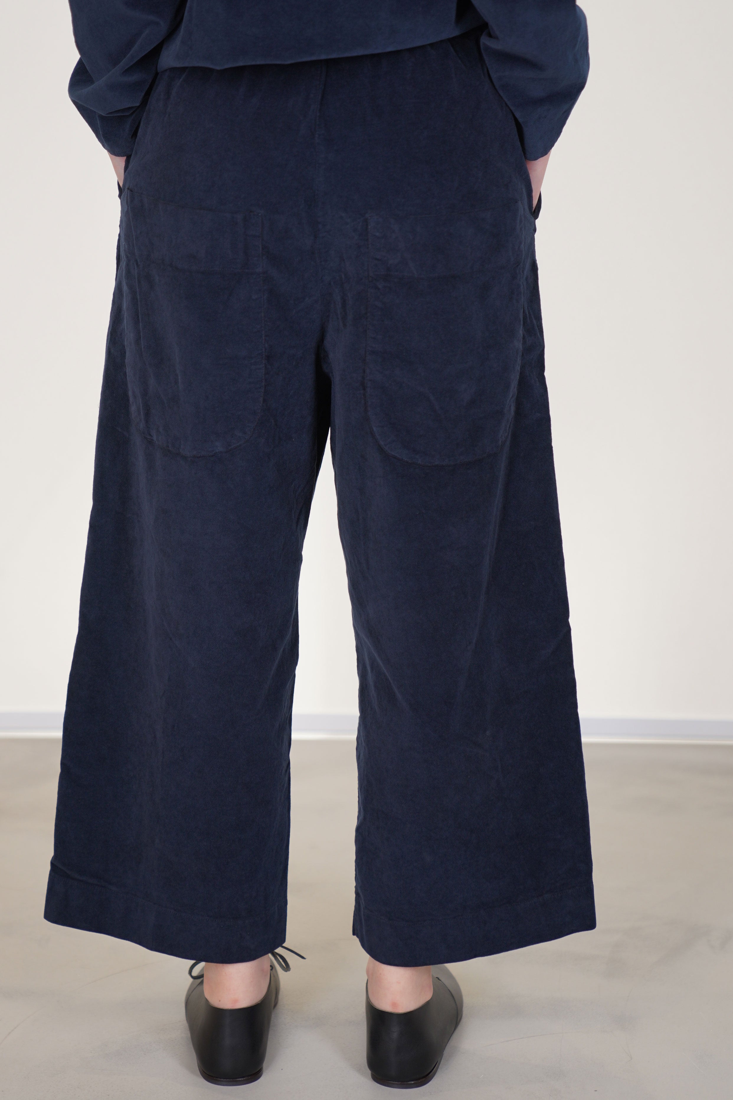 wide & short trousers velvet ink