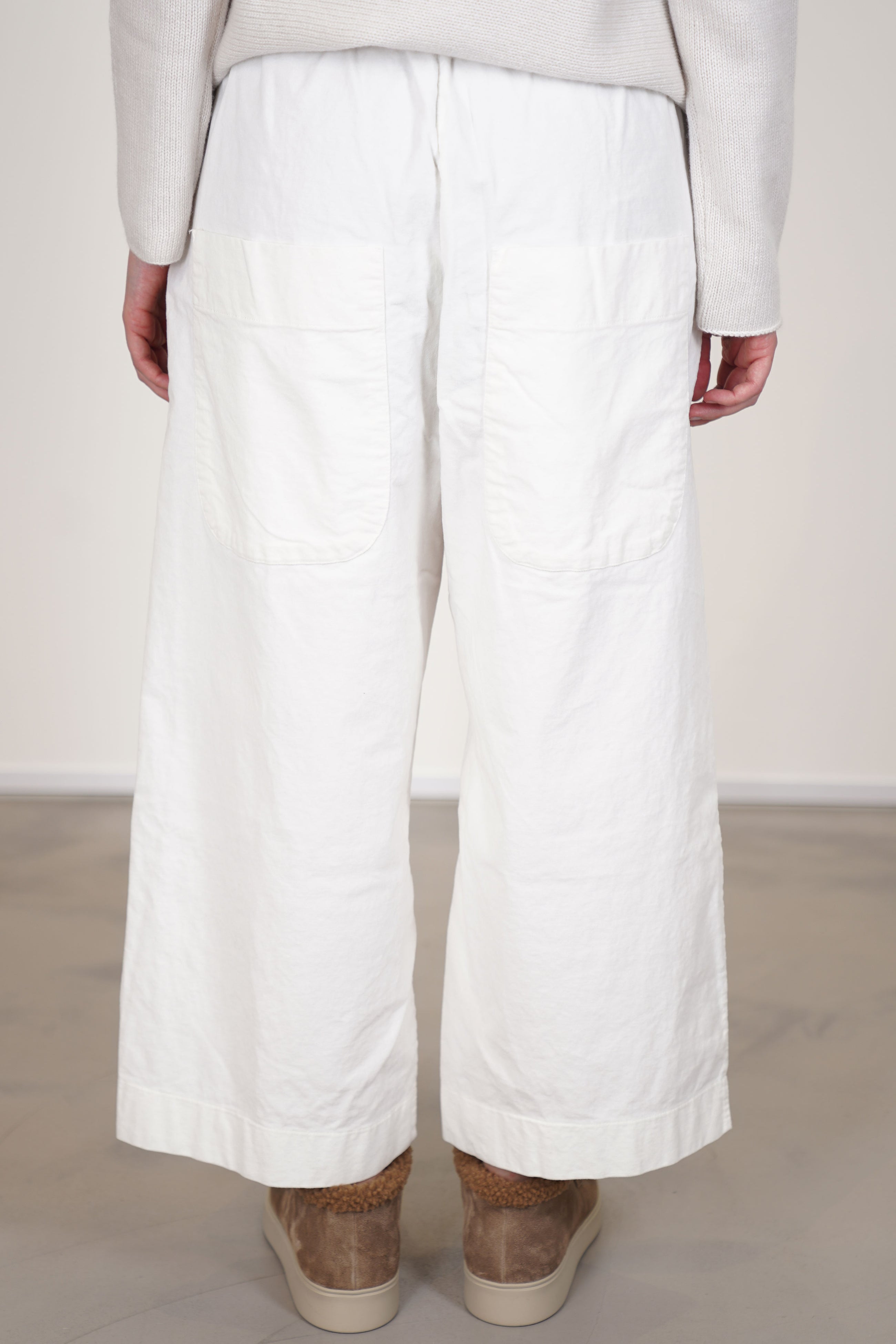 wide & short trousers velvet milk