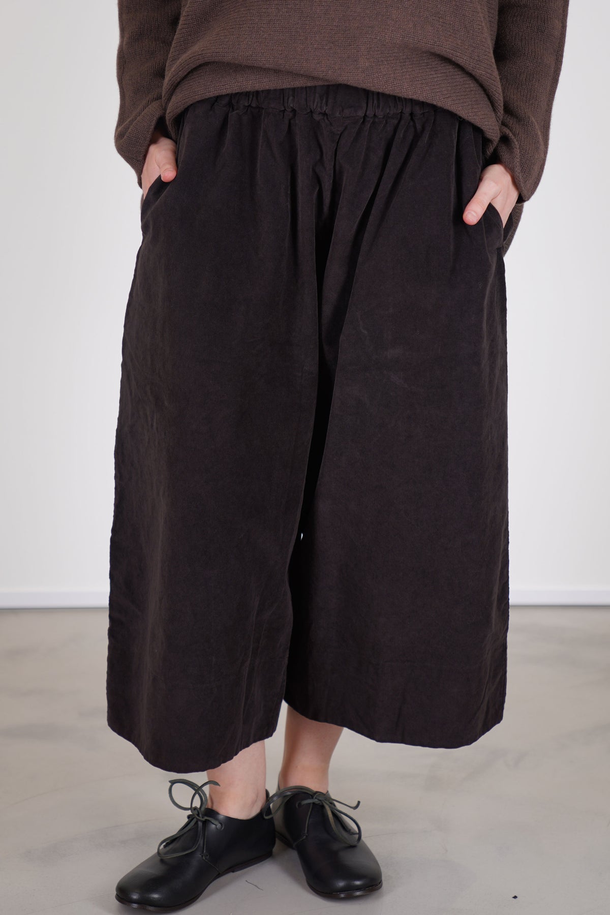 wide trousers velvet chocolate