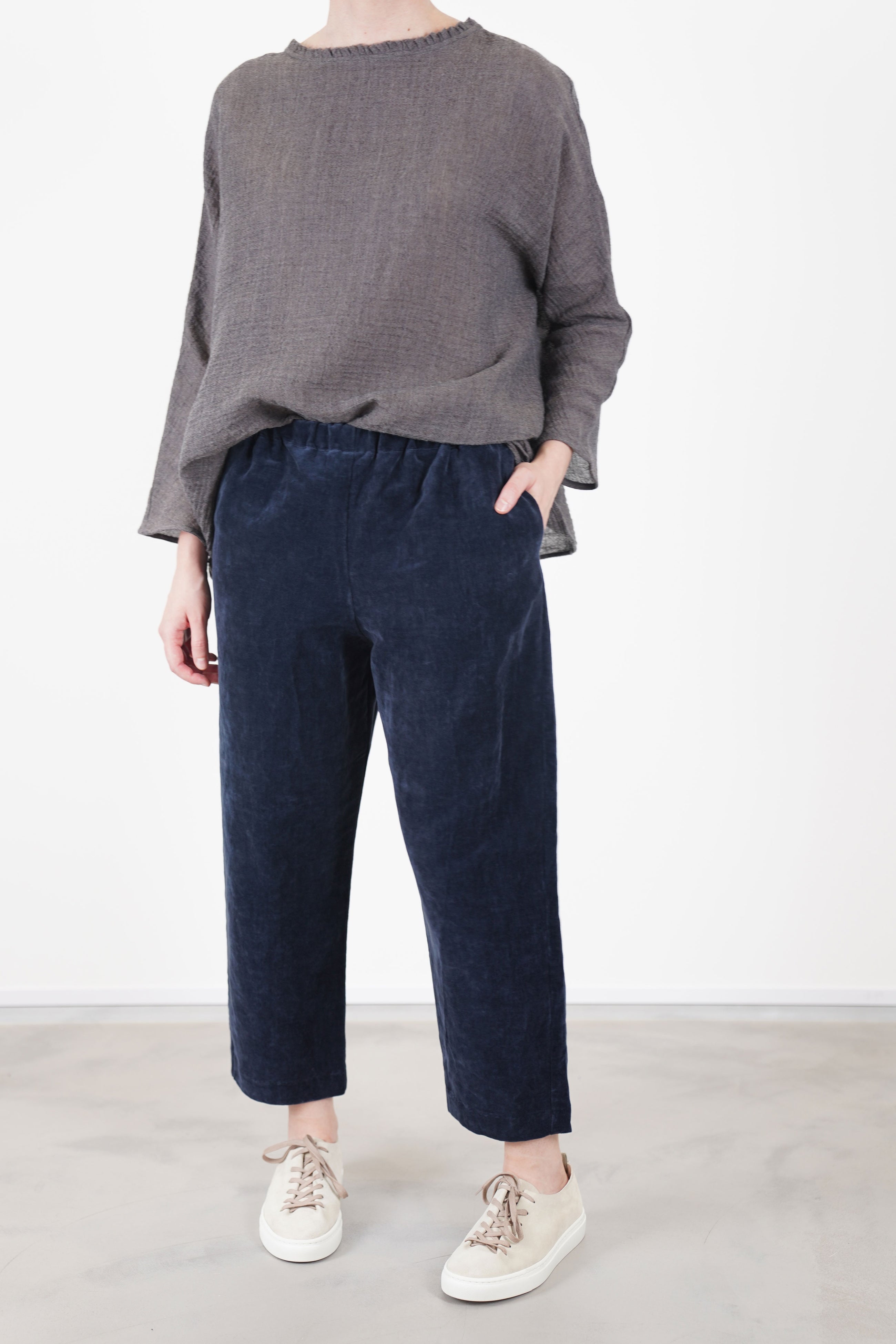 apuntob (a.b) velvet trousers blue worn with apuntob linen wool shirt walnut