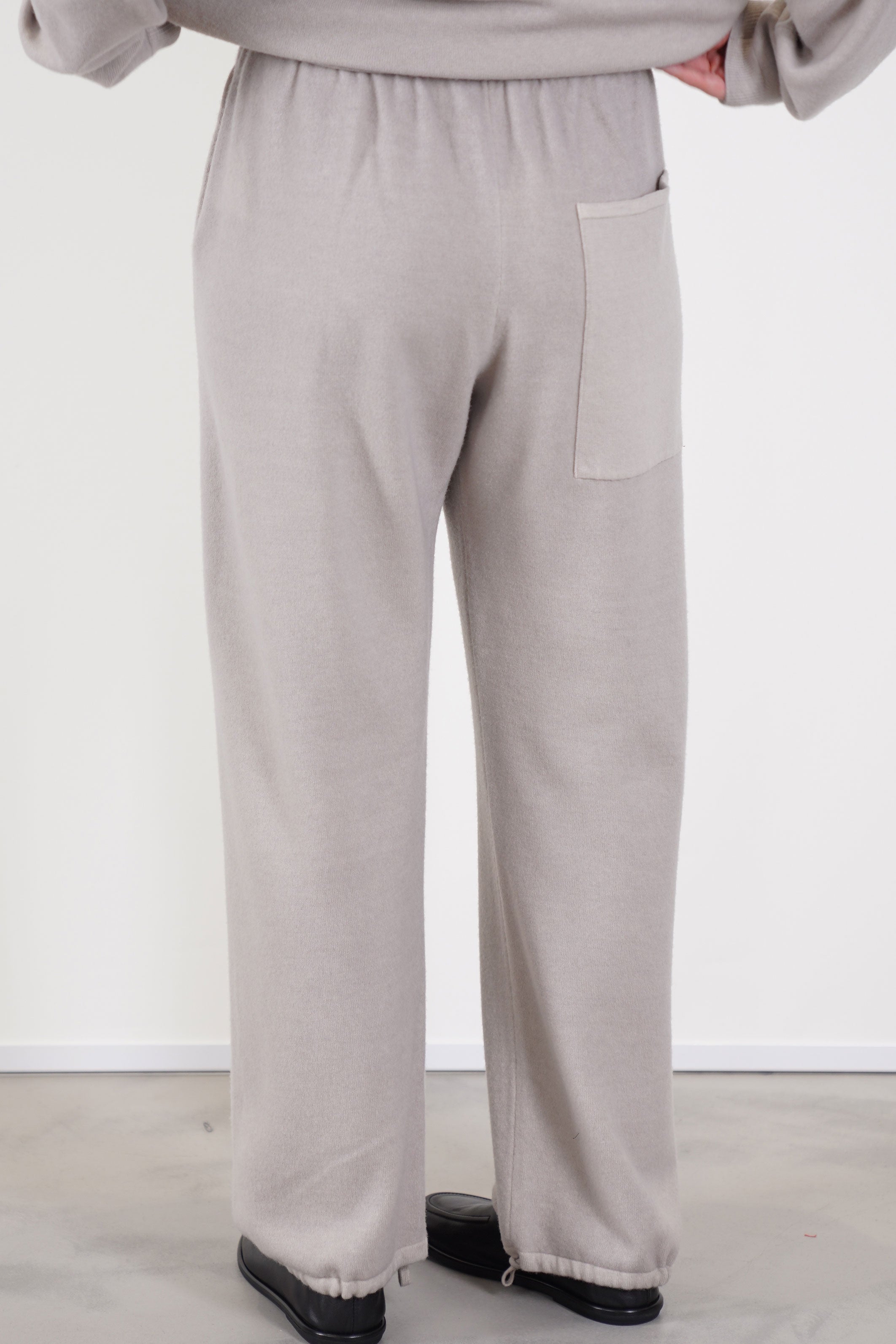 easy straight pants wool beige
