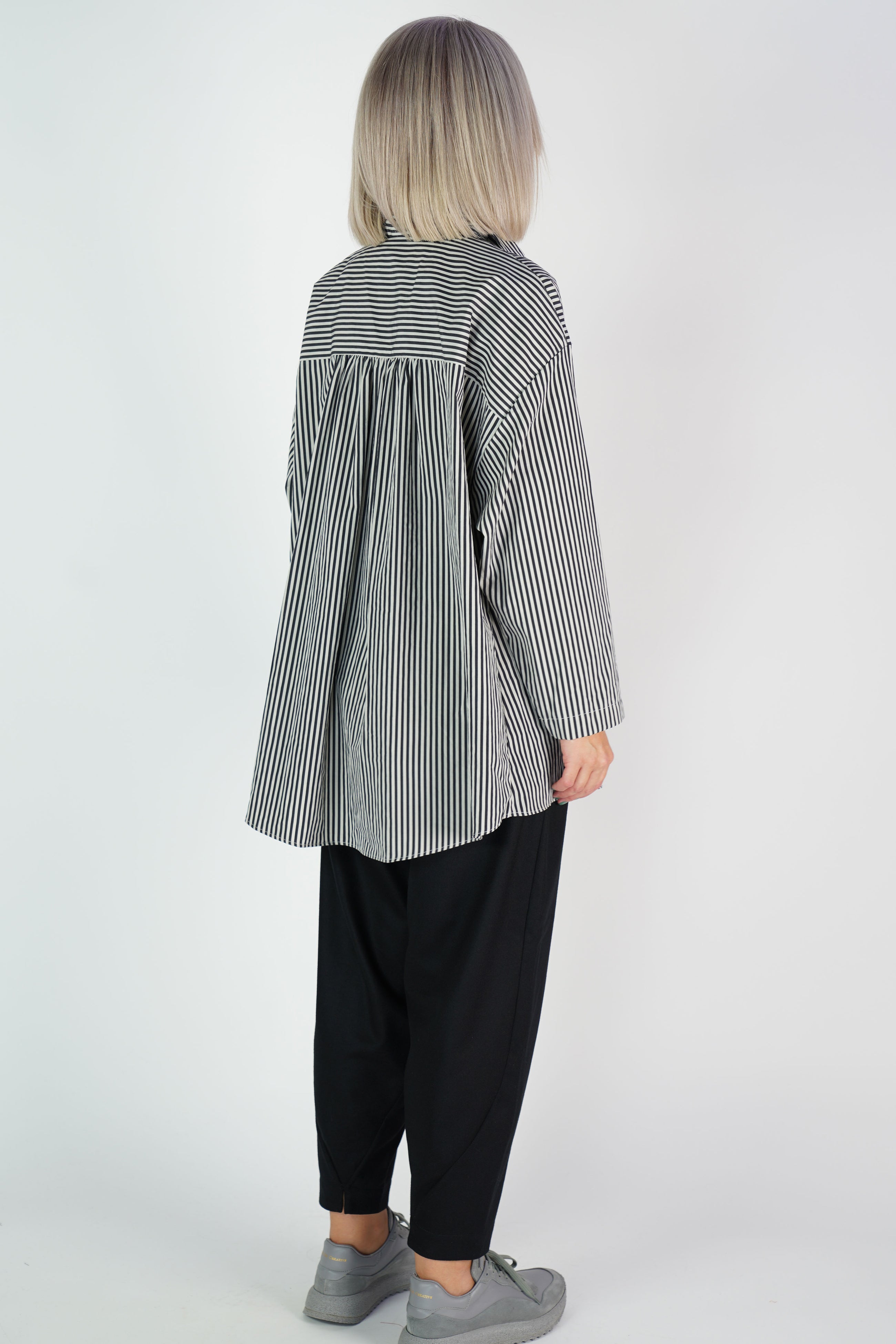 long overshirt black stripes