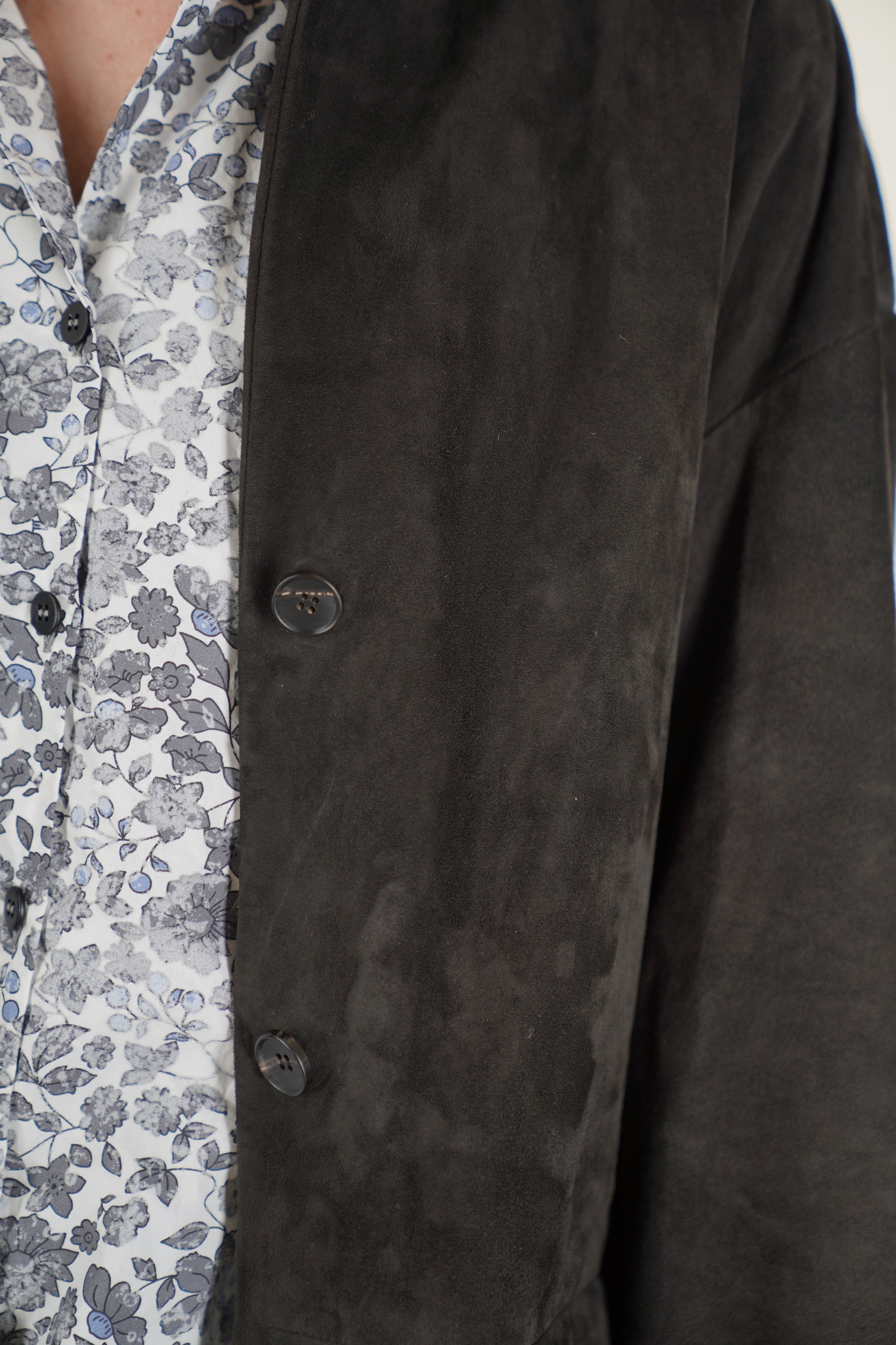 detail view of bergfabel suede leather jacket bella deep brown single-breasted button design