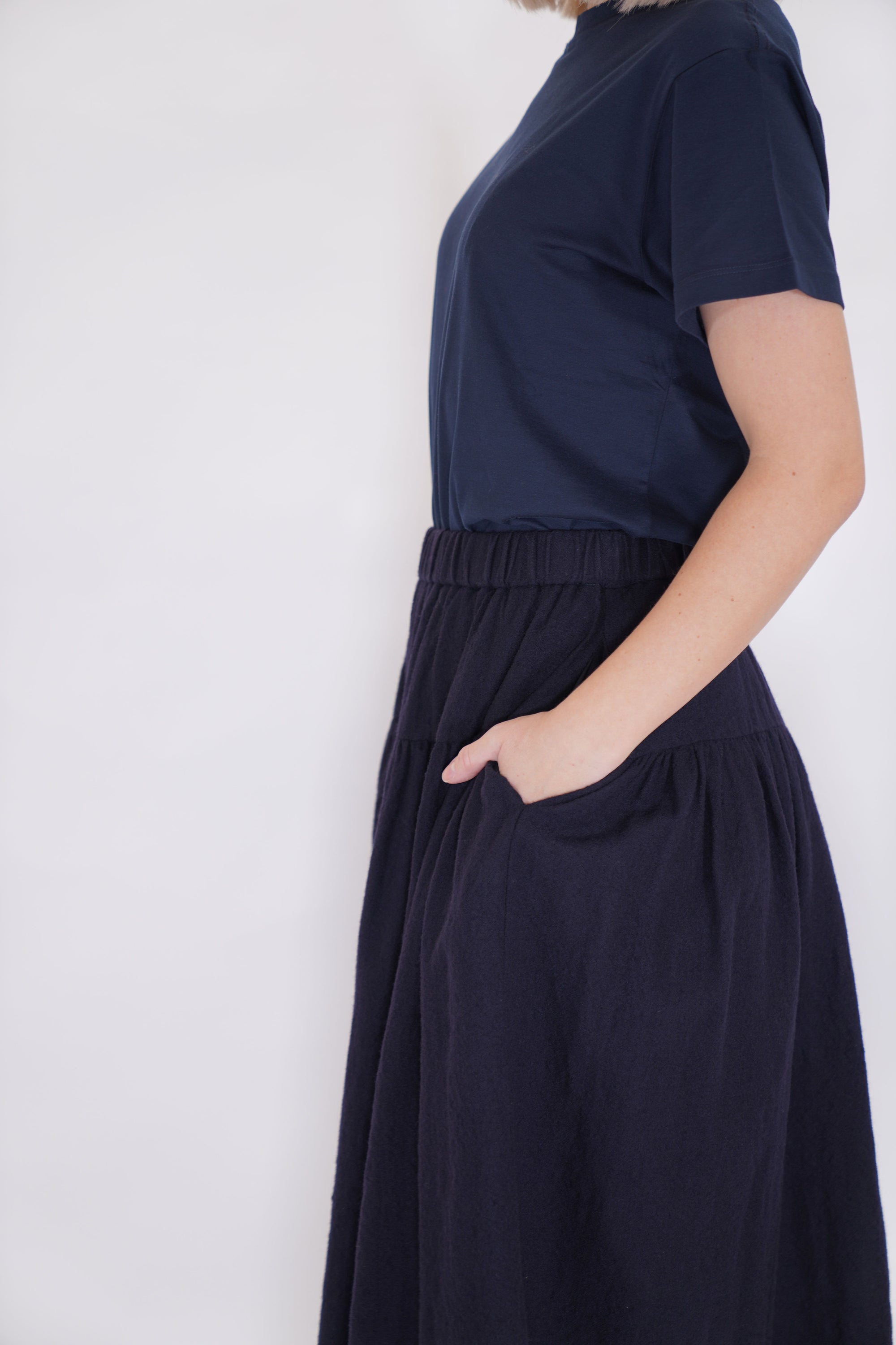 up up skirt wool navy 23fj192