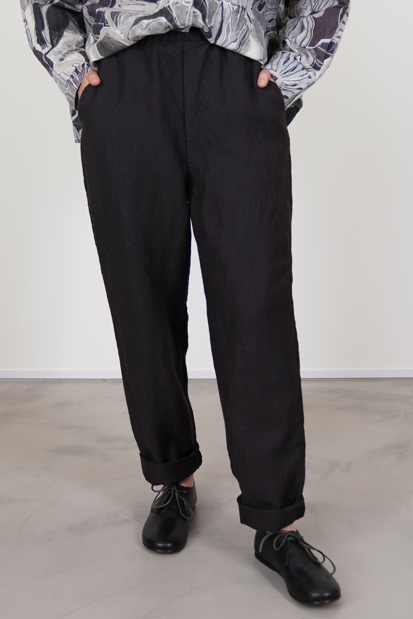 casey casey long chasse pants dark brown crafted in a soft and warm linen-virgin wool blend partially cotton lined.
