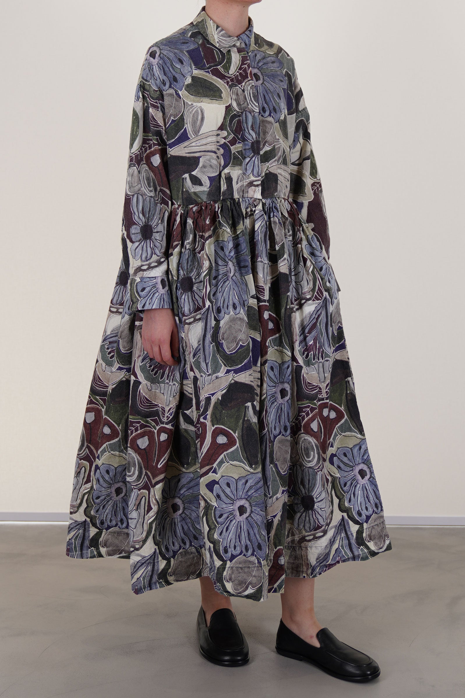 casey casey stephanie dress print browns crafted from washed cotton, it offers a soft touch and unique character. the exclusive floral print is