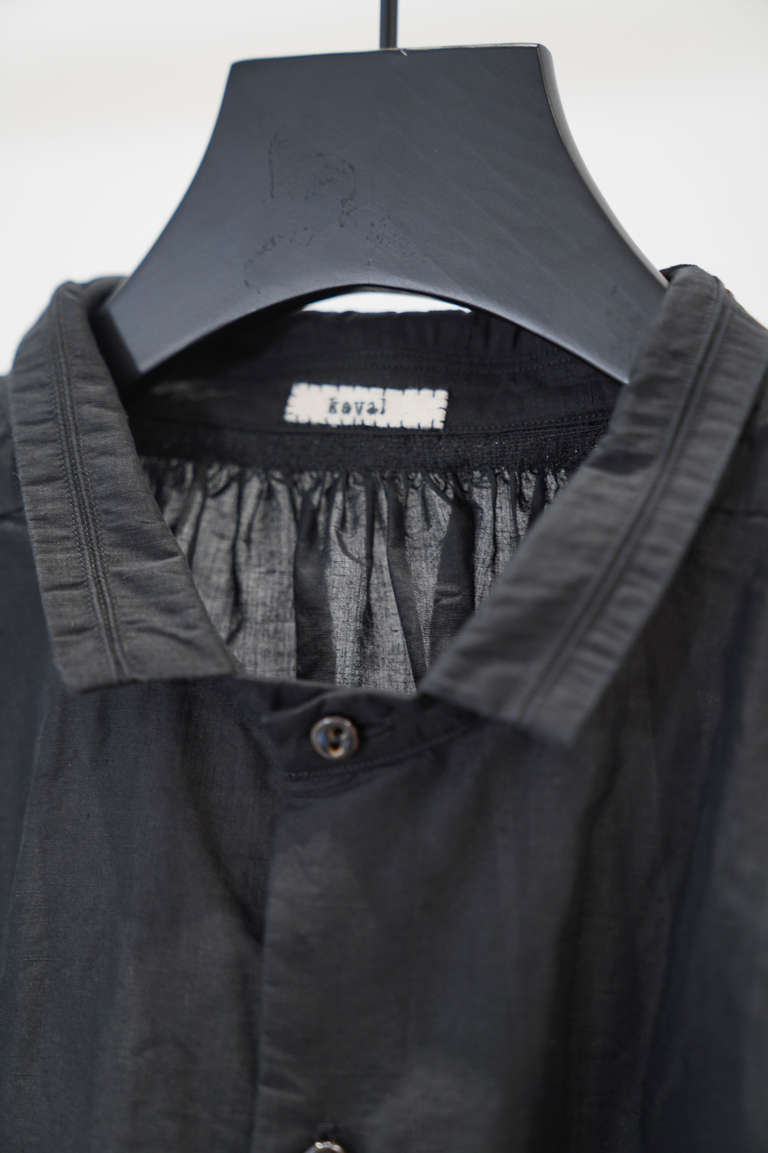 pullover shirt black