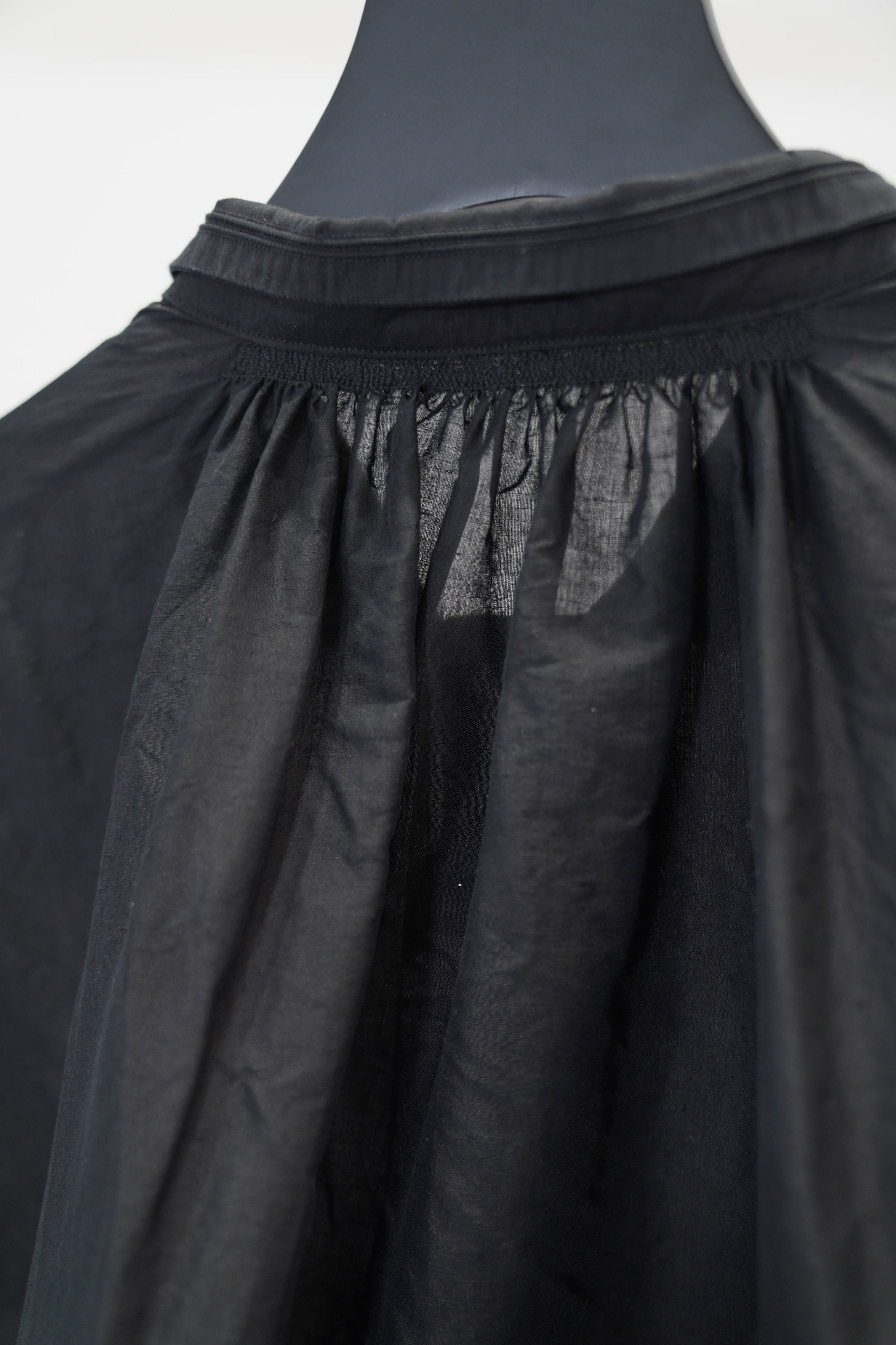 pullover shirt black