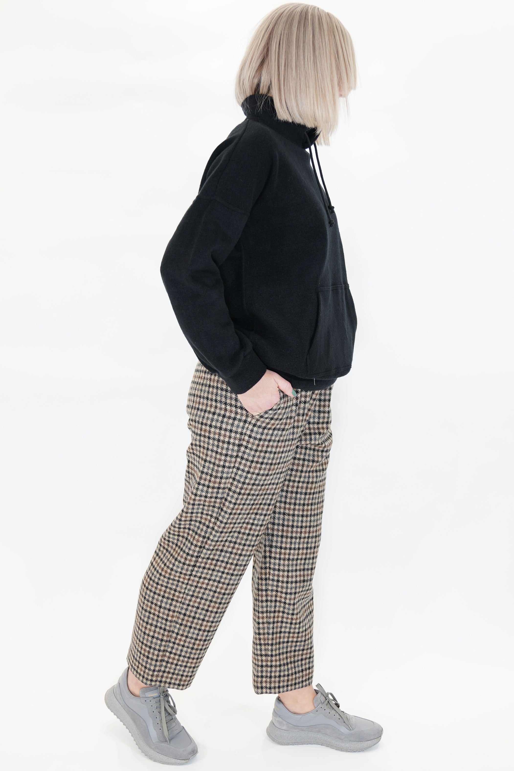 stand collar pullover silk fleece black