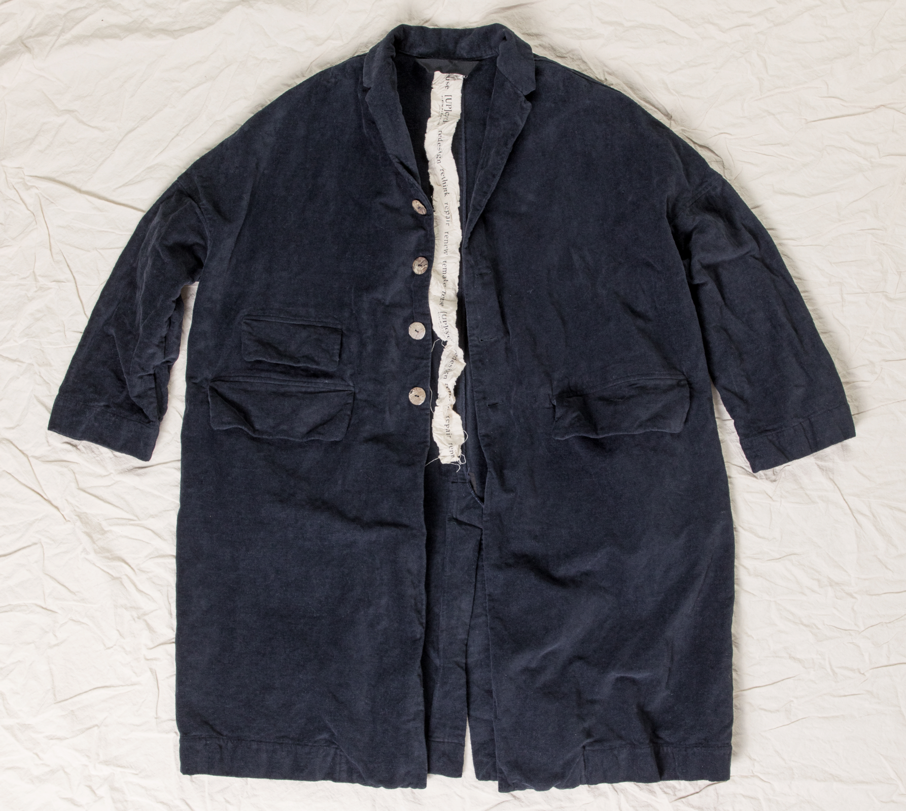 loose coat inox velvet ink