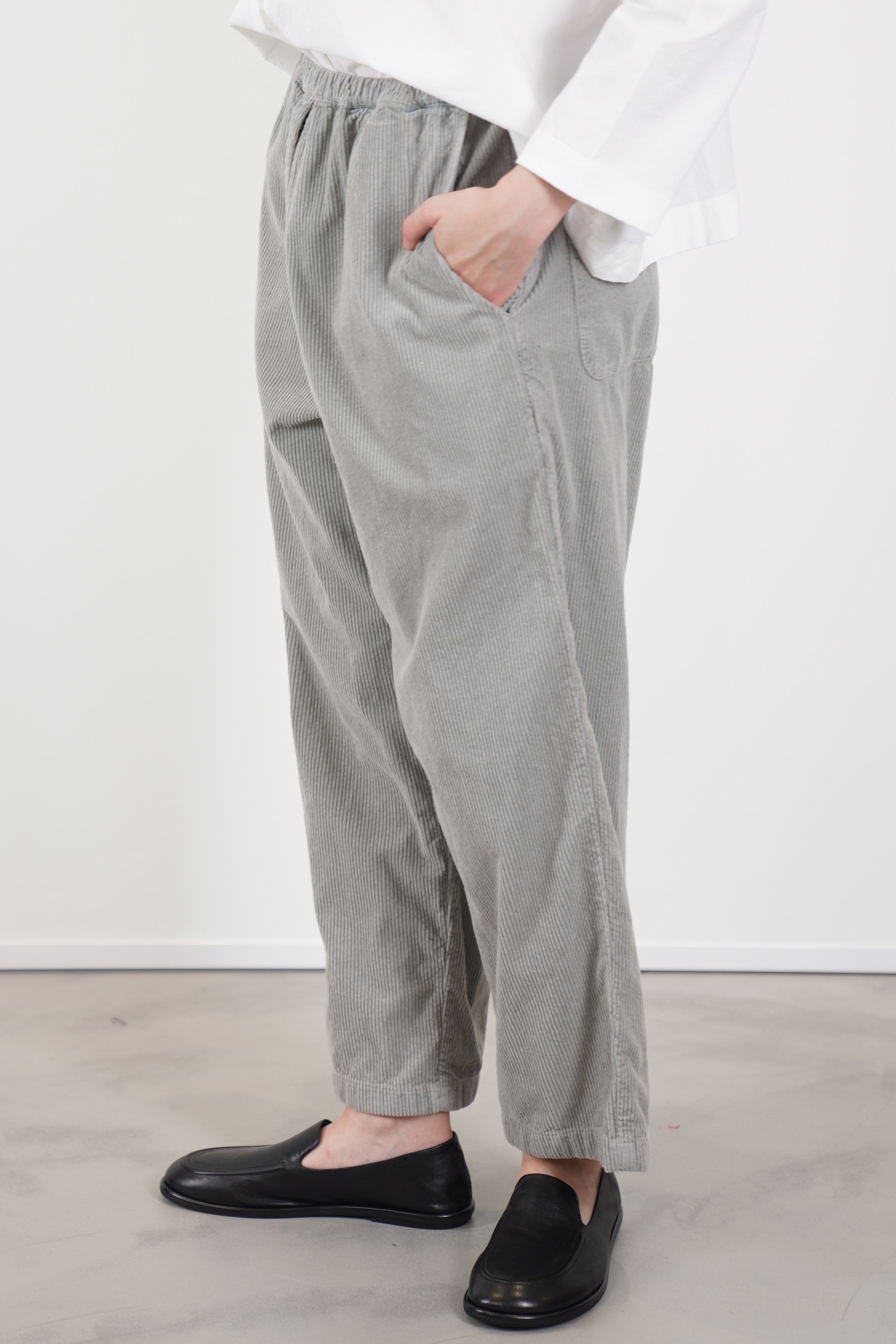 cord trousers worker timo lichen