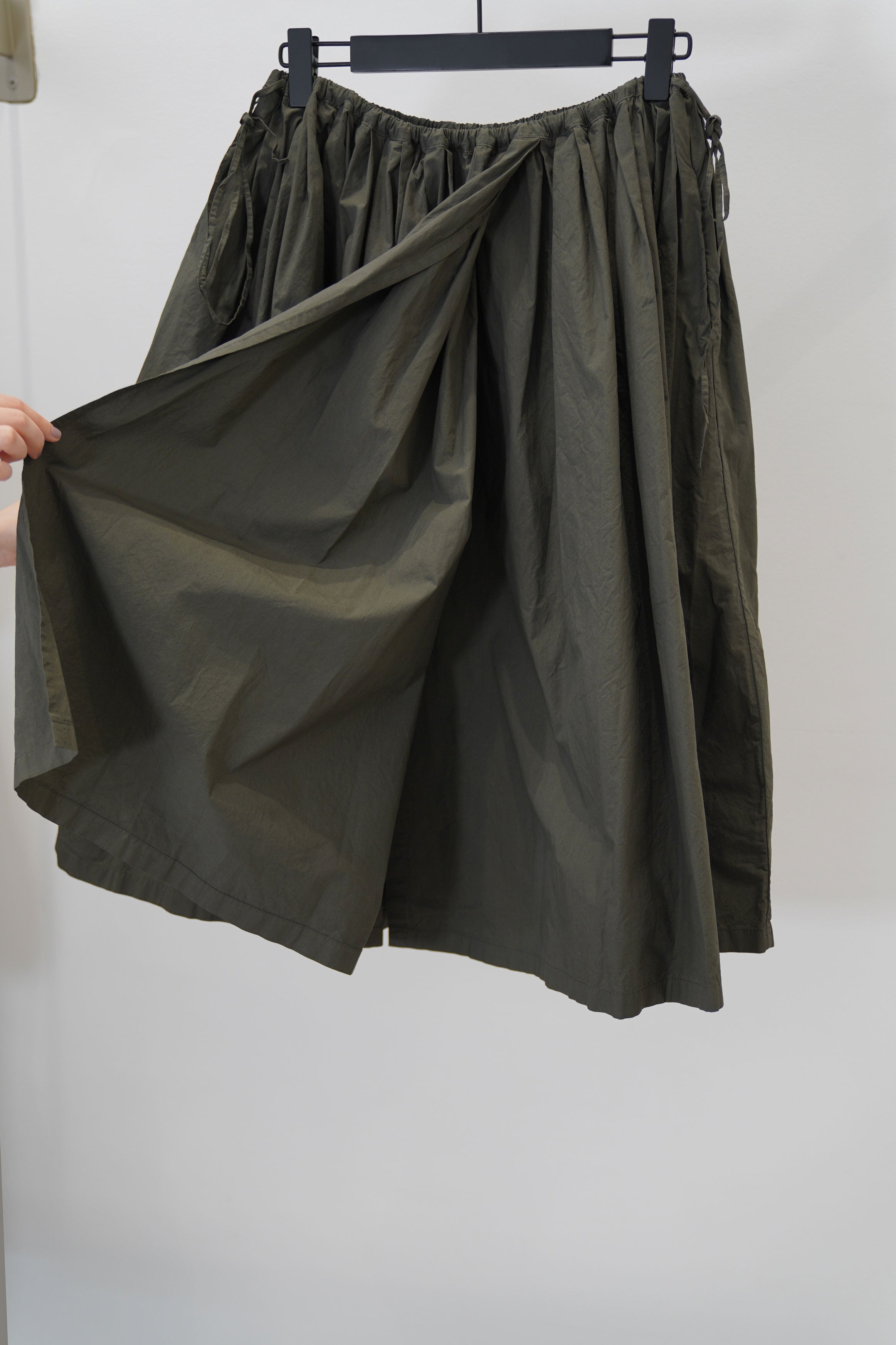 skirt plis iyo trash