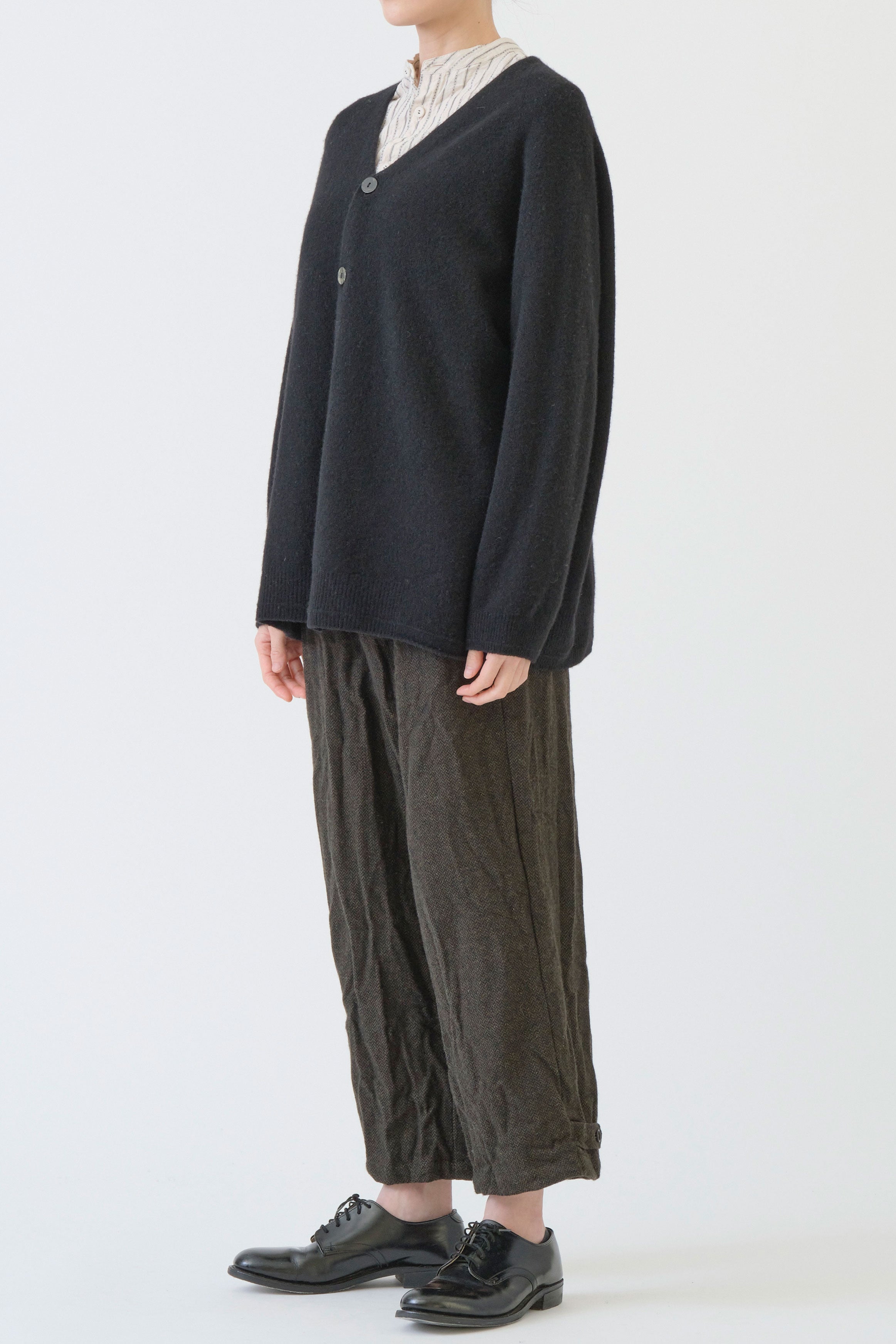 fine wool cardigan black