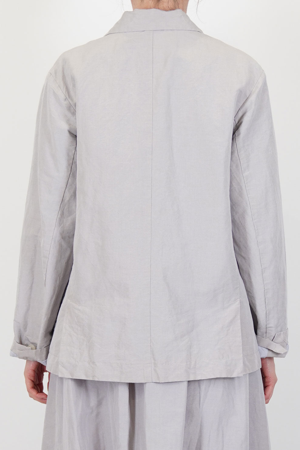 back view of pas de calais jacket cotton linen grey two back vents for wase of movement