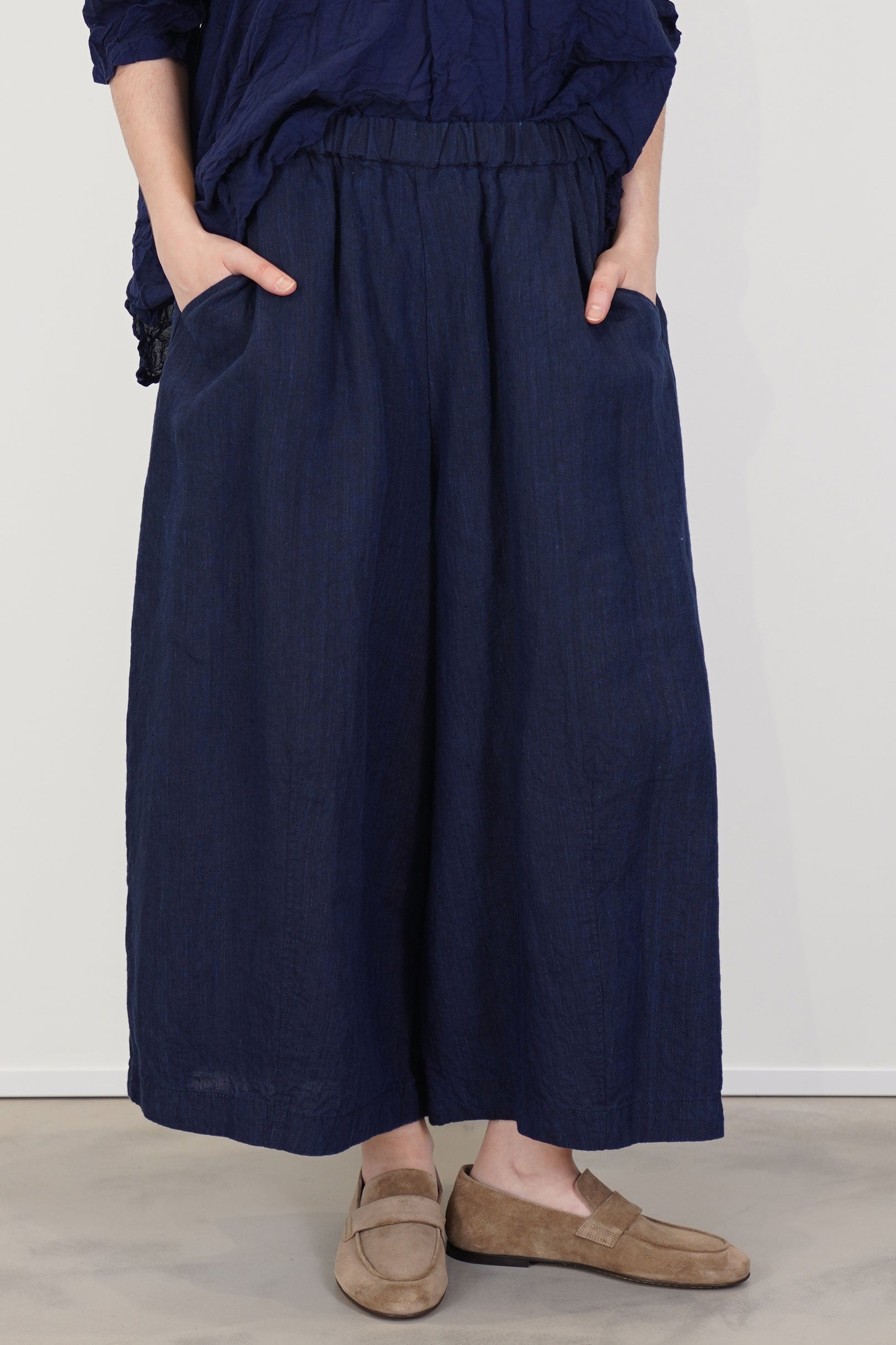 pas de calais chambray wide pants linen indigo | carrousel the store