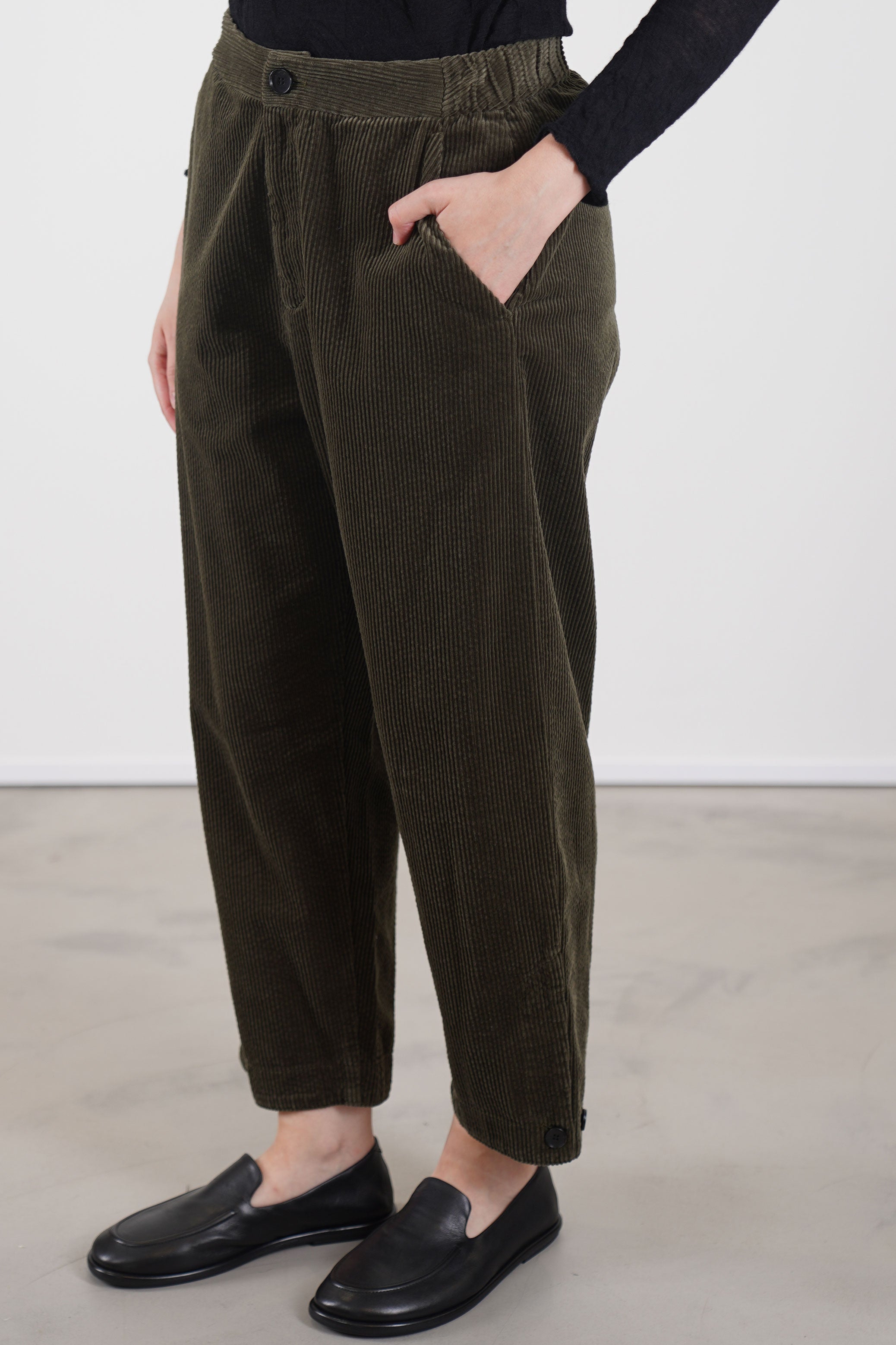 corduroy tapered pants khaki