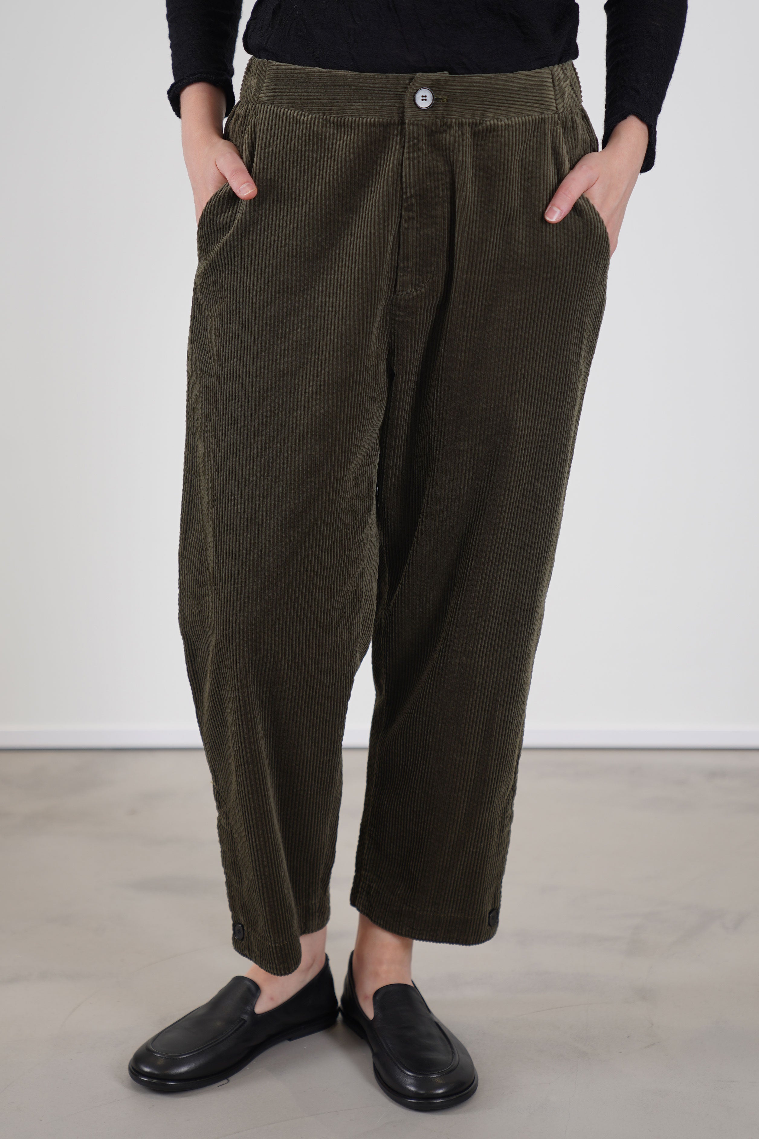 corduroy tapered pants khaki