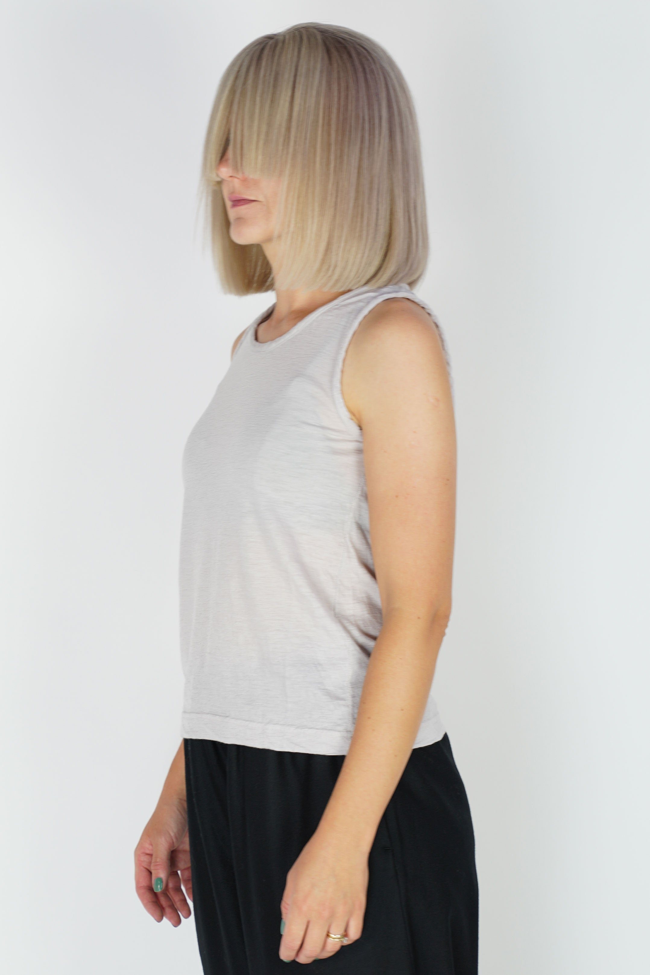 cashmere sleeveless top sand