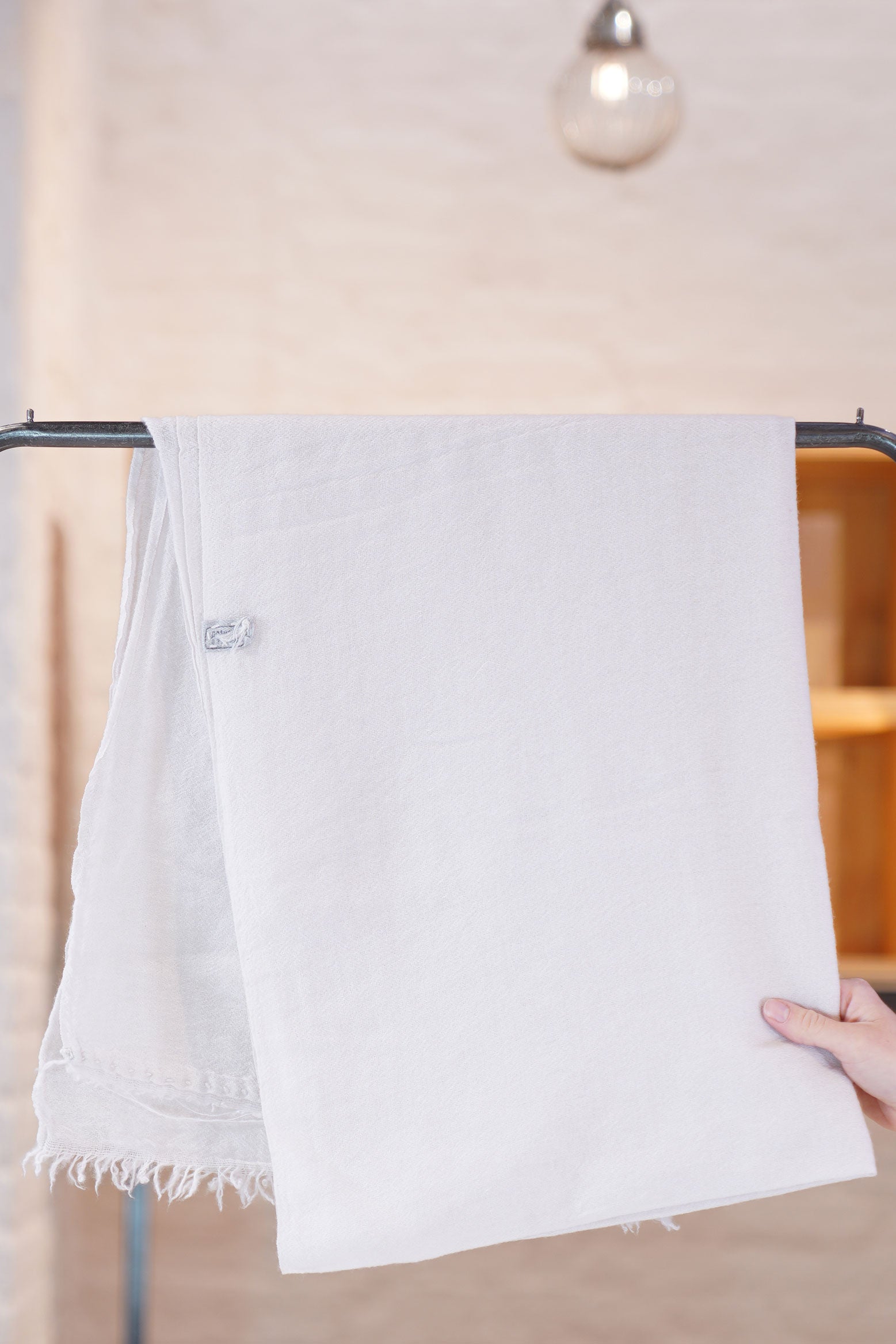 handwashed slow cashmere scarf net sable