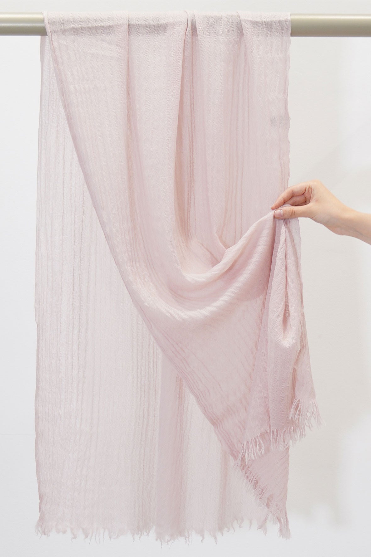 handwashed slow cashmere scarf pinky