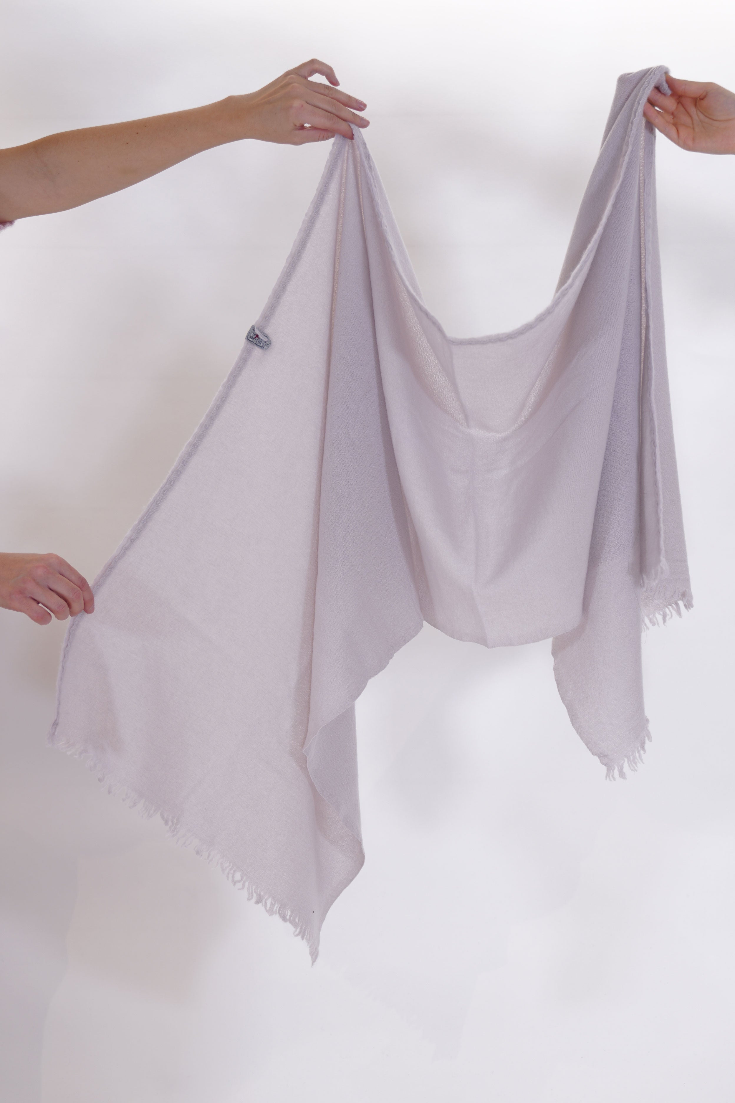 handwashed slow cashmere scarf sim vt sand