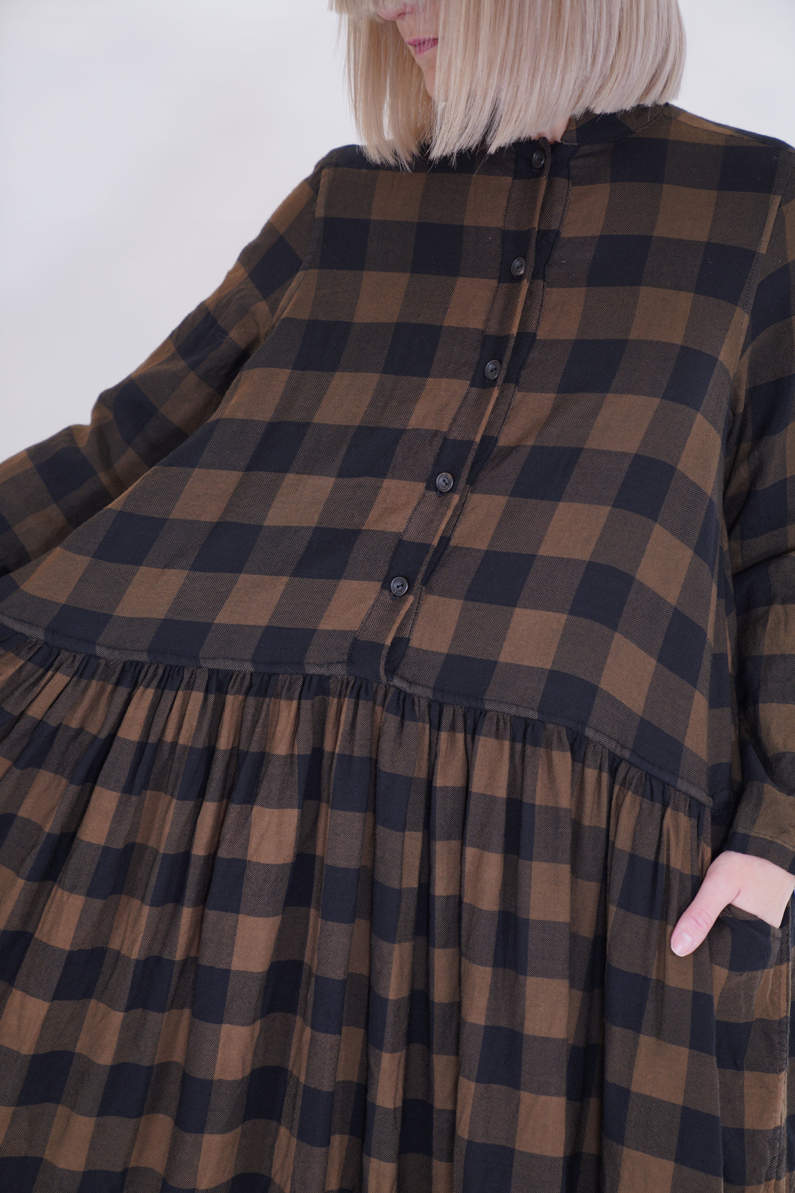 d dress fine check wool brown