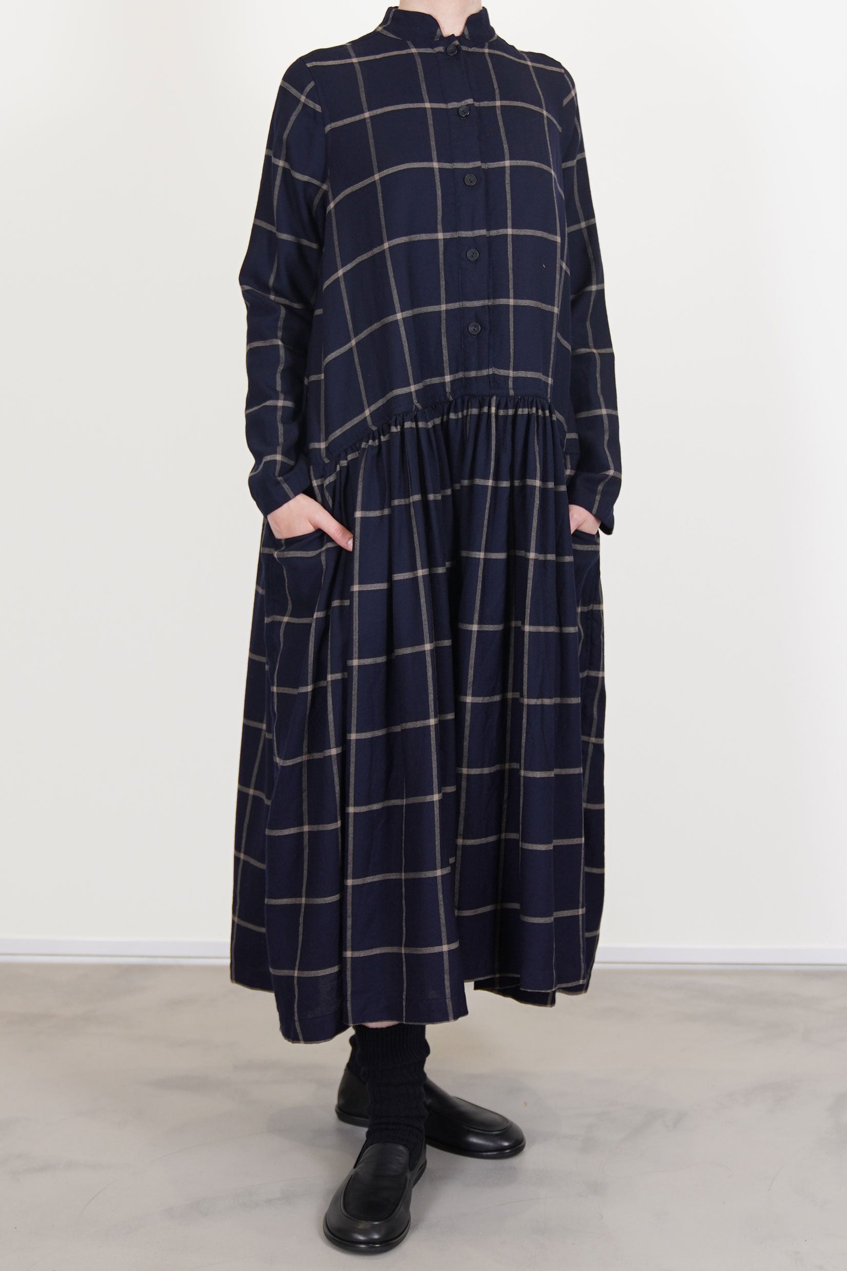 blue wool dress ricorrrobe d fine check Blush_Maternity_Gown