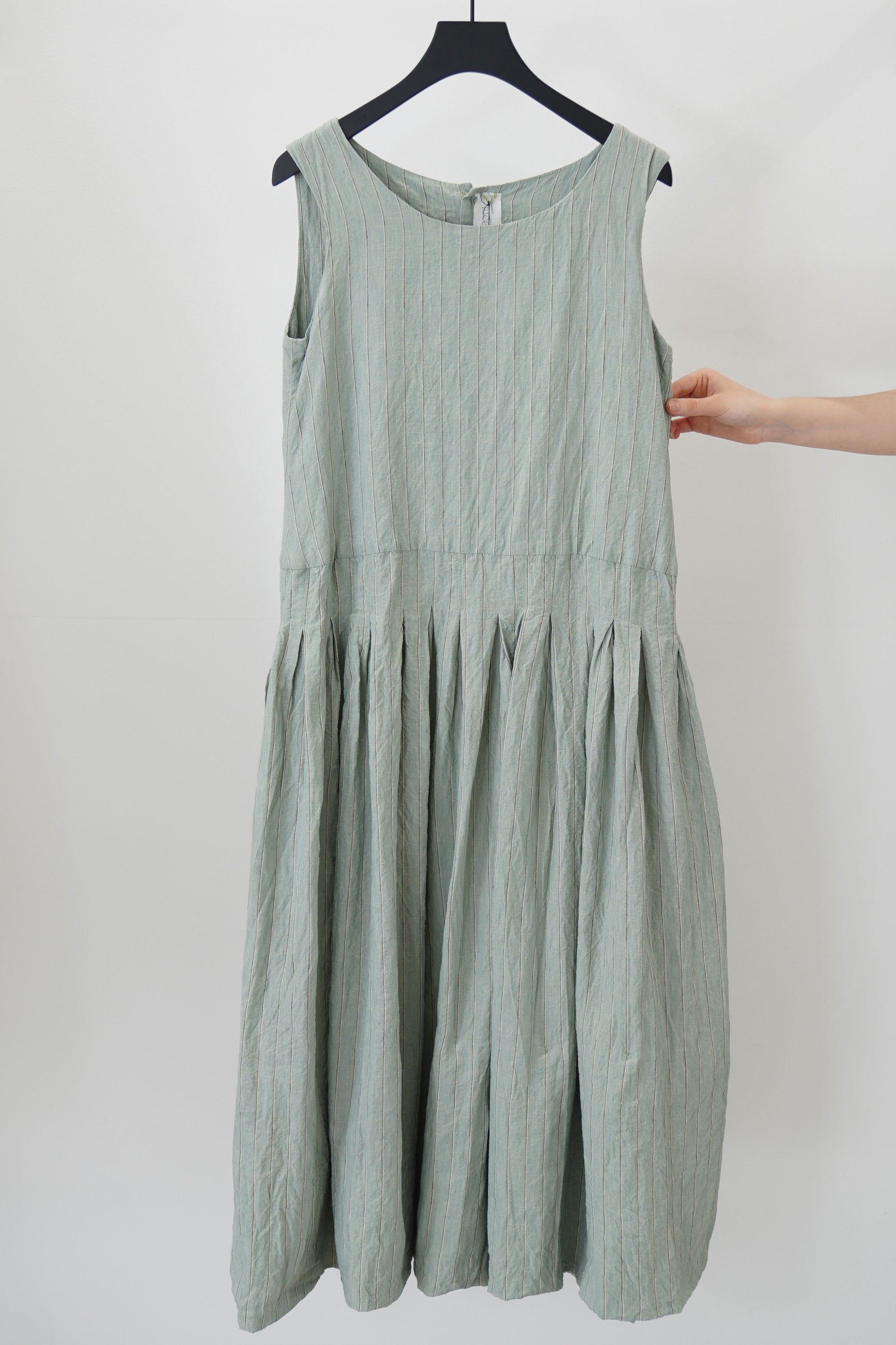 dress t coco green linen stripes