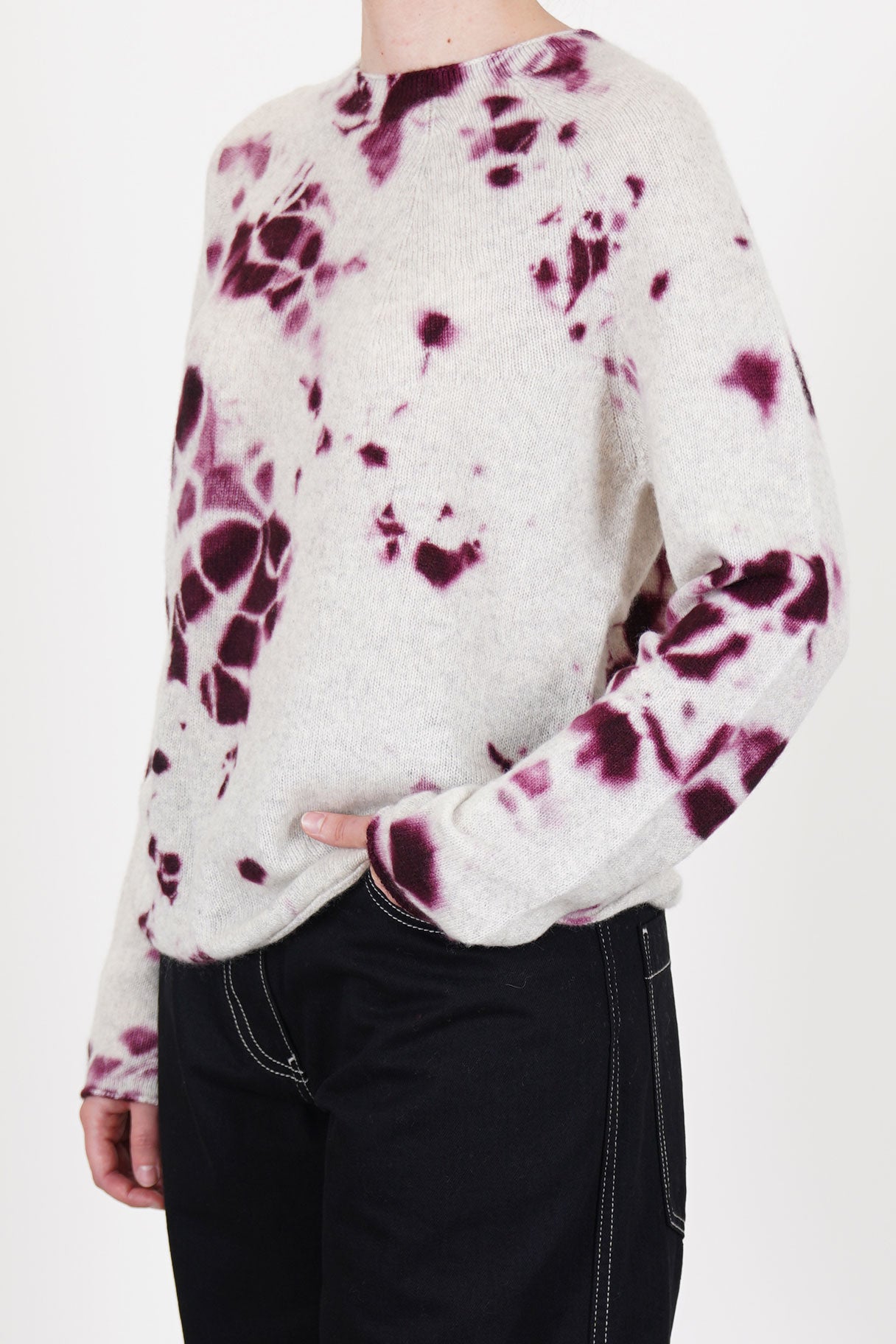 suzusan cashmere seamless pullover long dark purple light grey ribbed details at the neckline