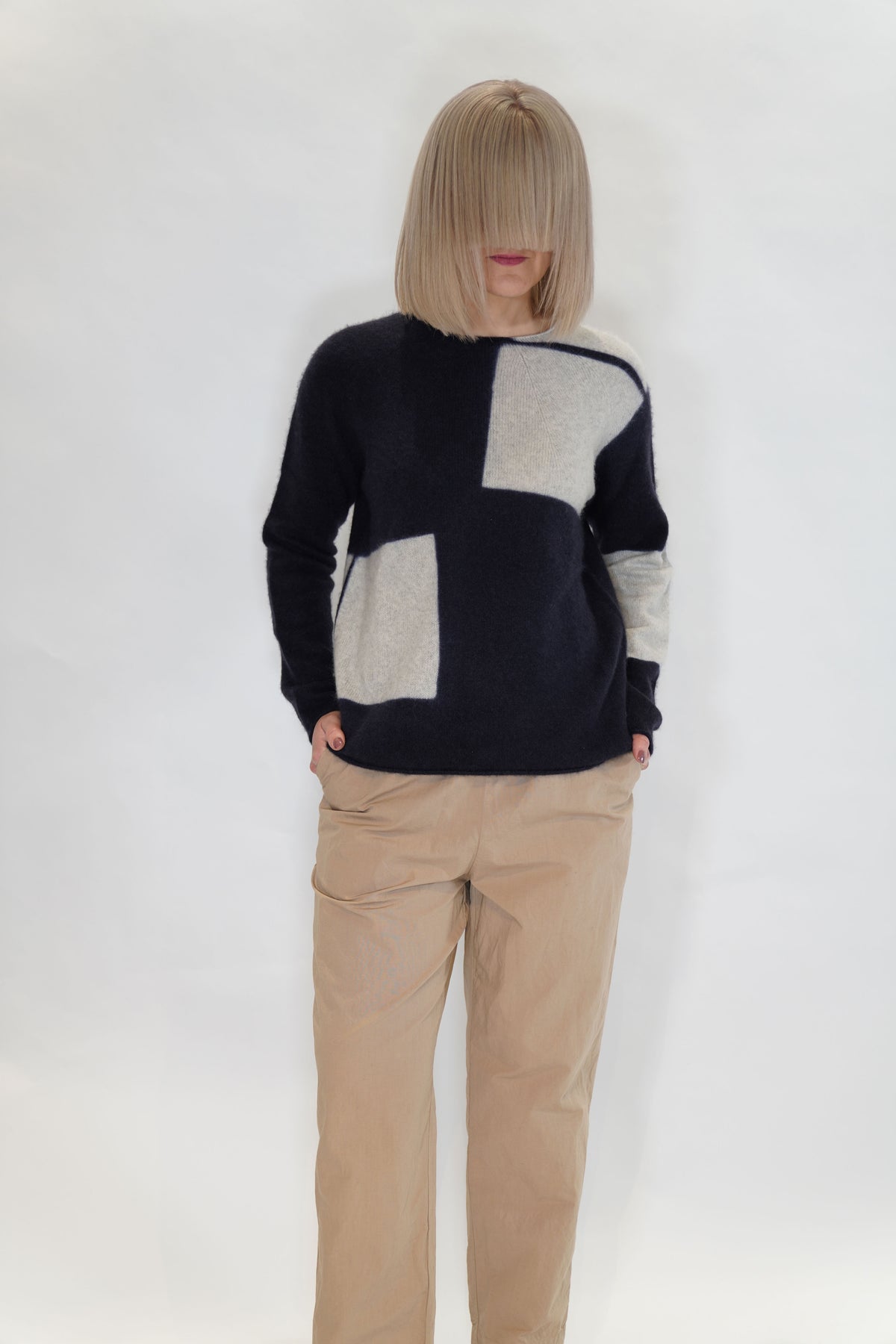 seamless cashmere pullover black light grey