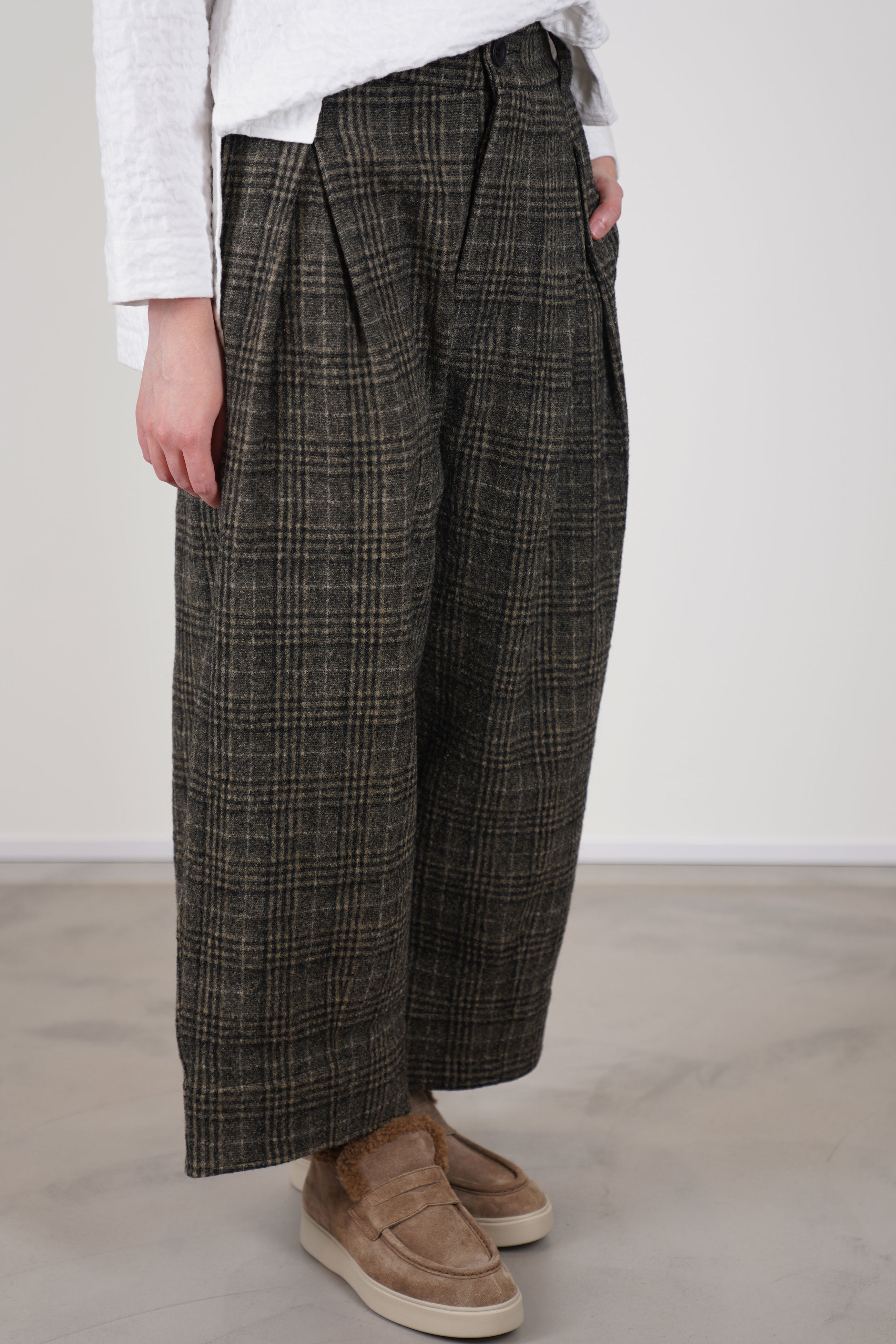 etcher trousers wool cardamom