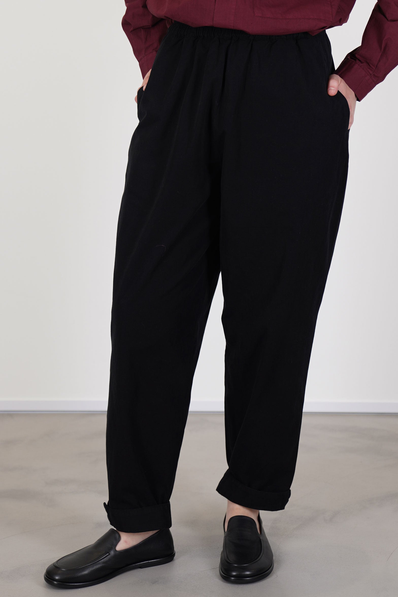 toogood gymast trousers black feature an elasticated waistband and a tapered leg