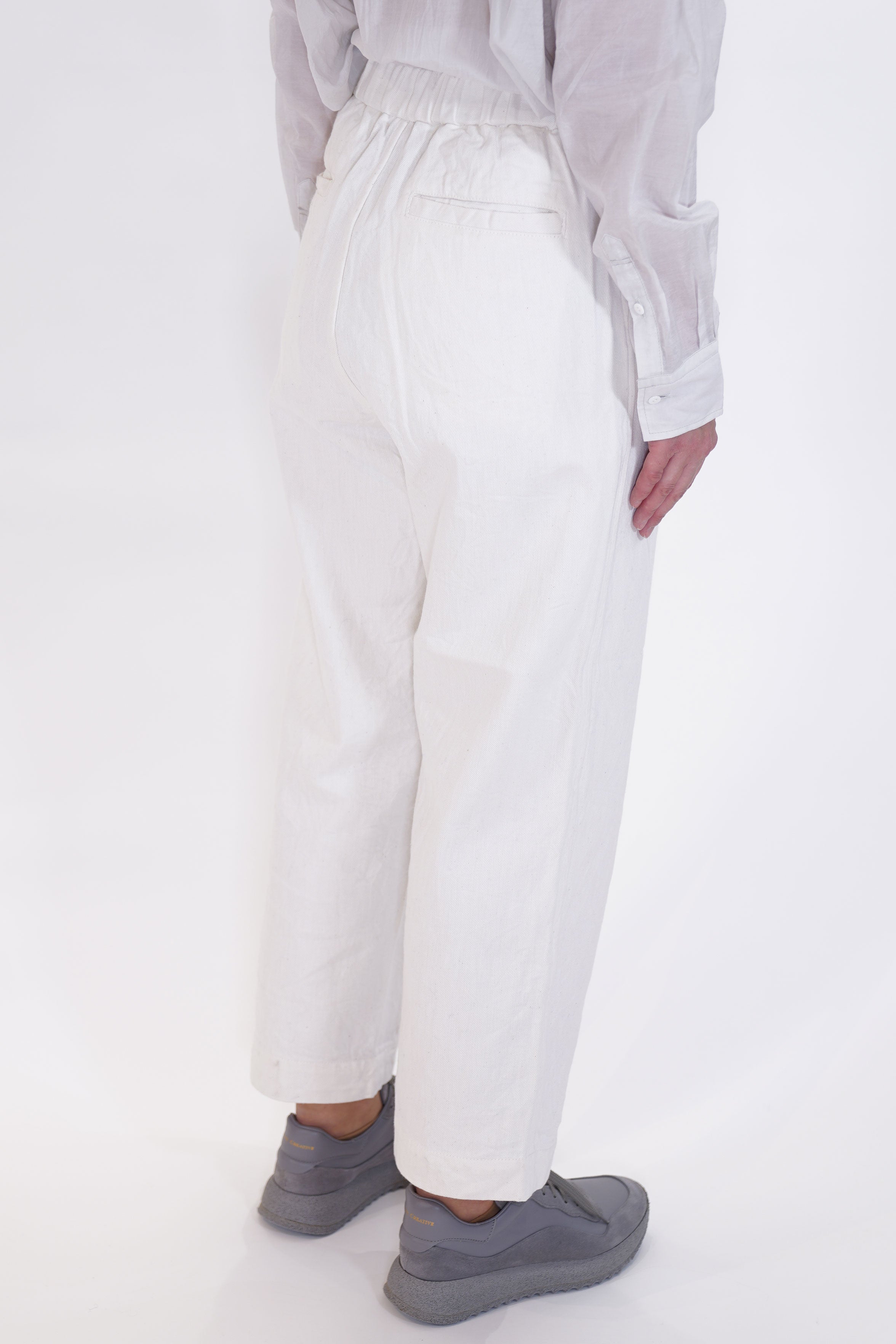 am41ip05 easy field trousers denim cloth white