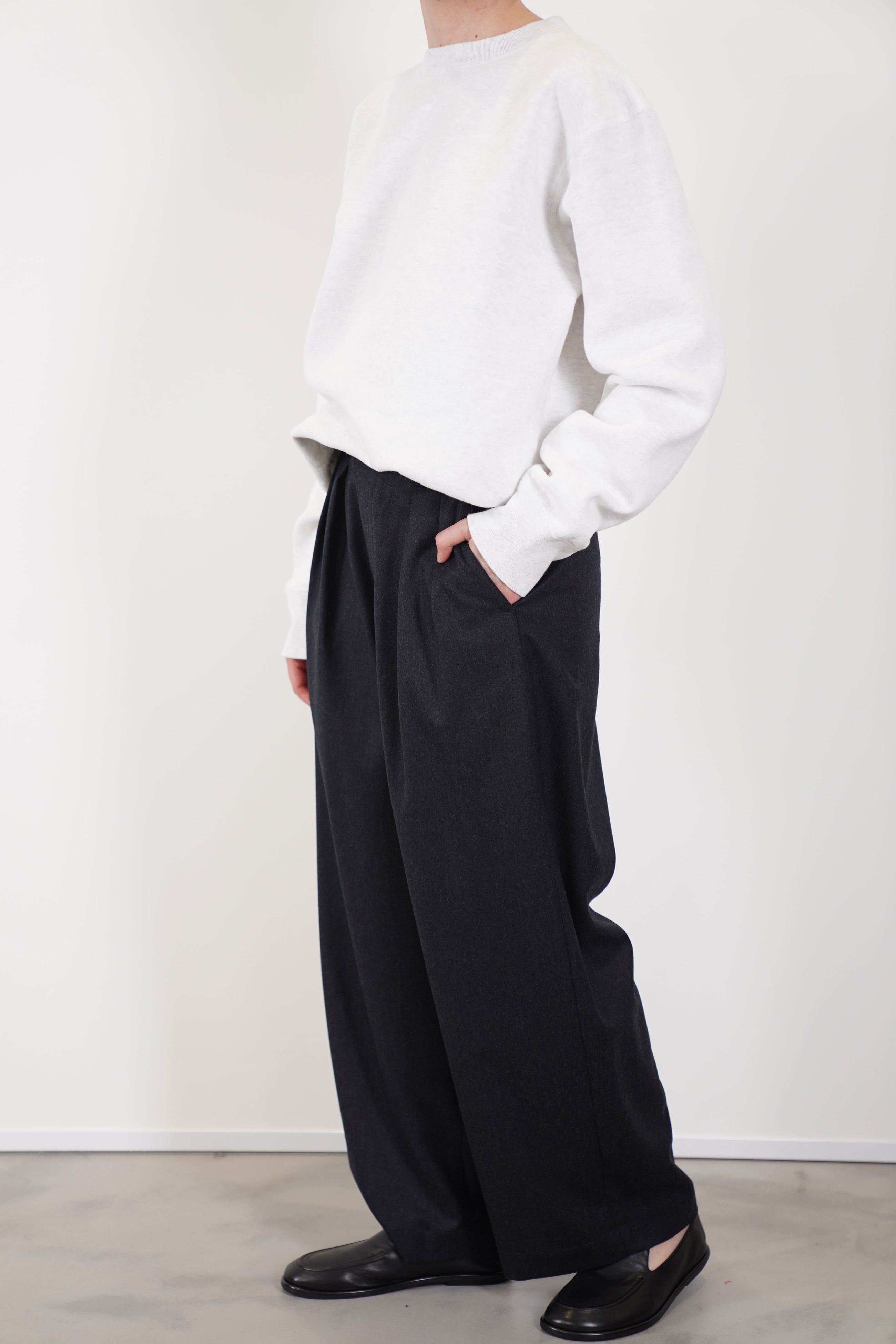 2 in-pleat baggy pants wool charcoal ym43kp03