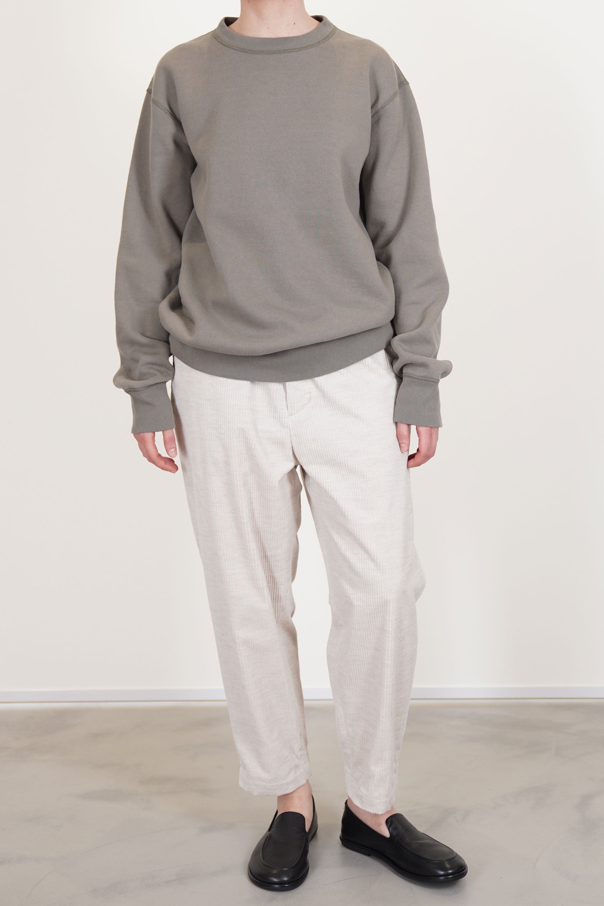 crew neck pullover grayish sage fm43xc10