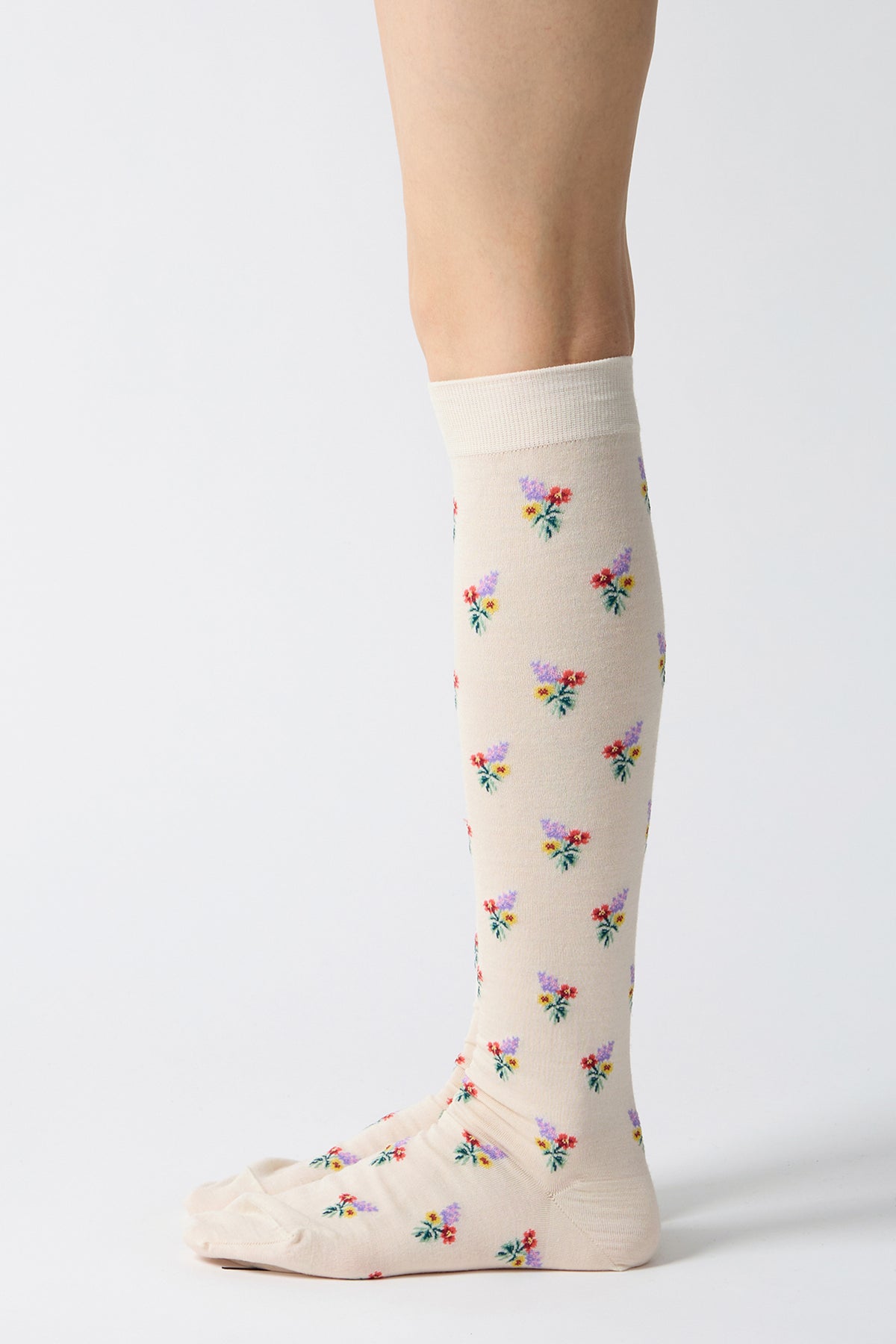 small bouquet high knee socks woolen ivory