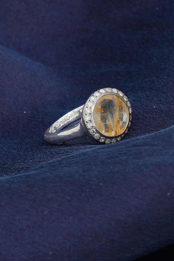 julia 3 ring silver icy white diamonds quartz