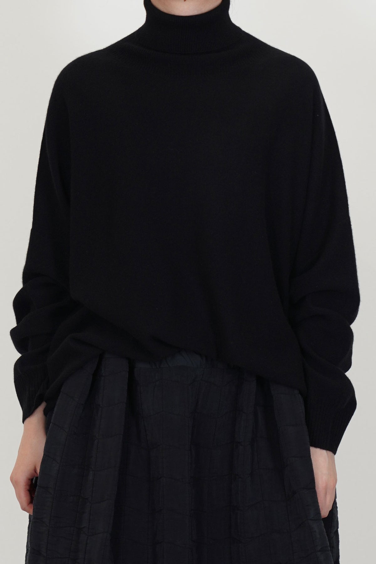 turtleneck sweater olu cashmere black