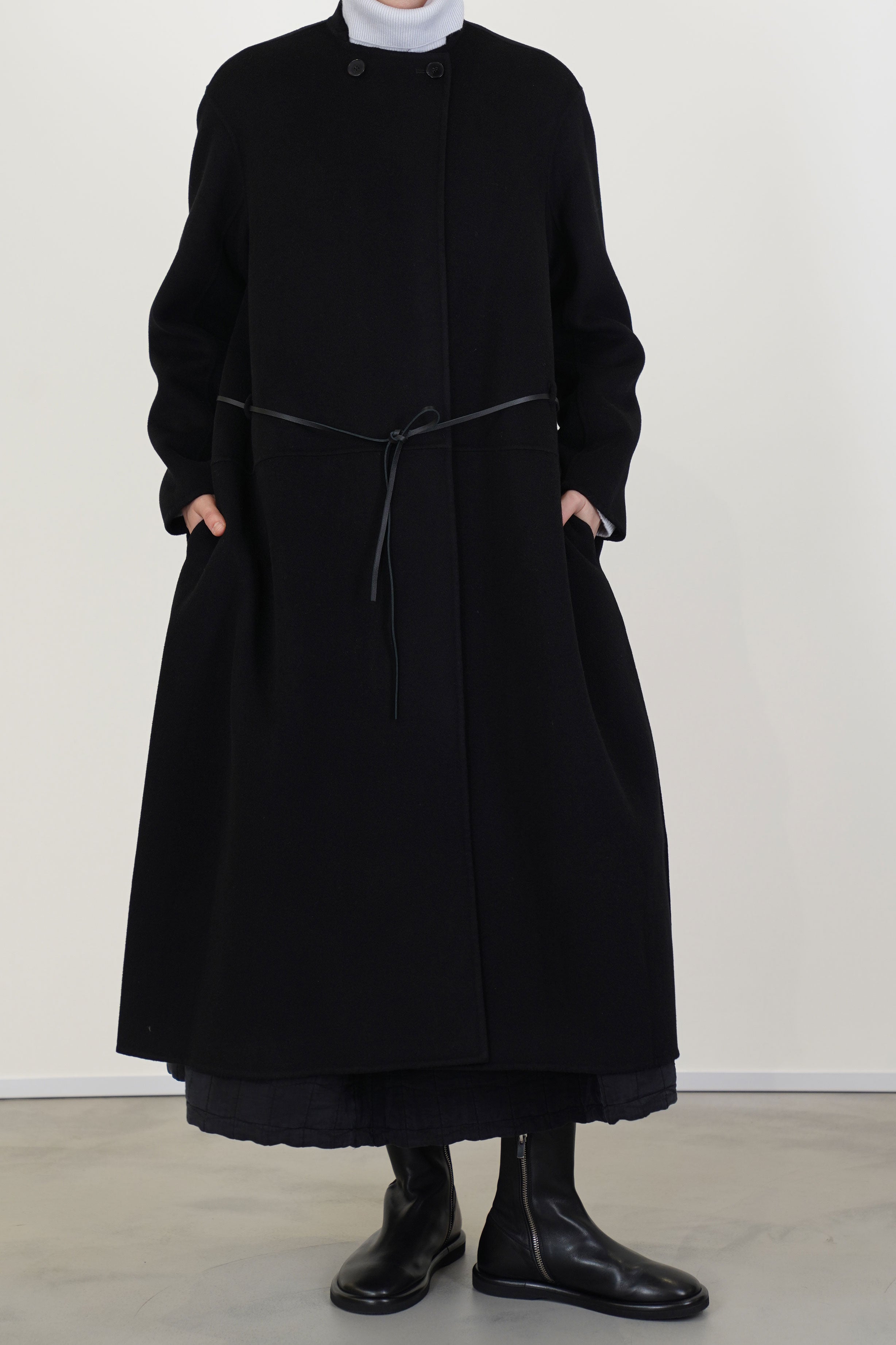 manuelle guibal cashmere coat cash black | carrousel the store
