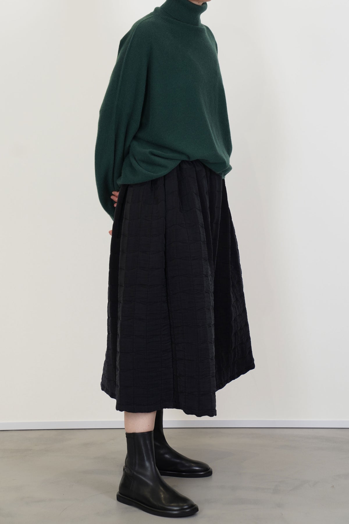 turtleneck sweater olu cashmere bottle