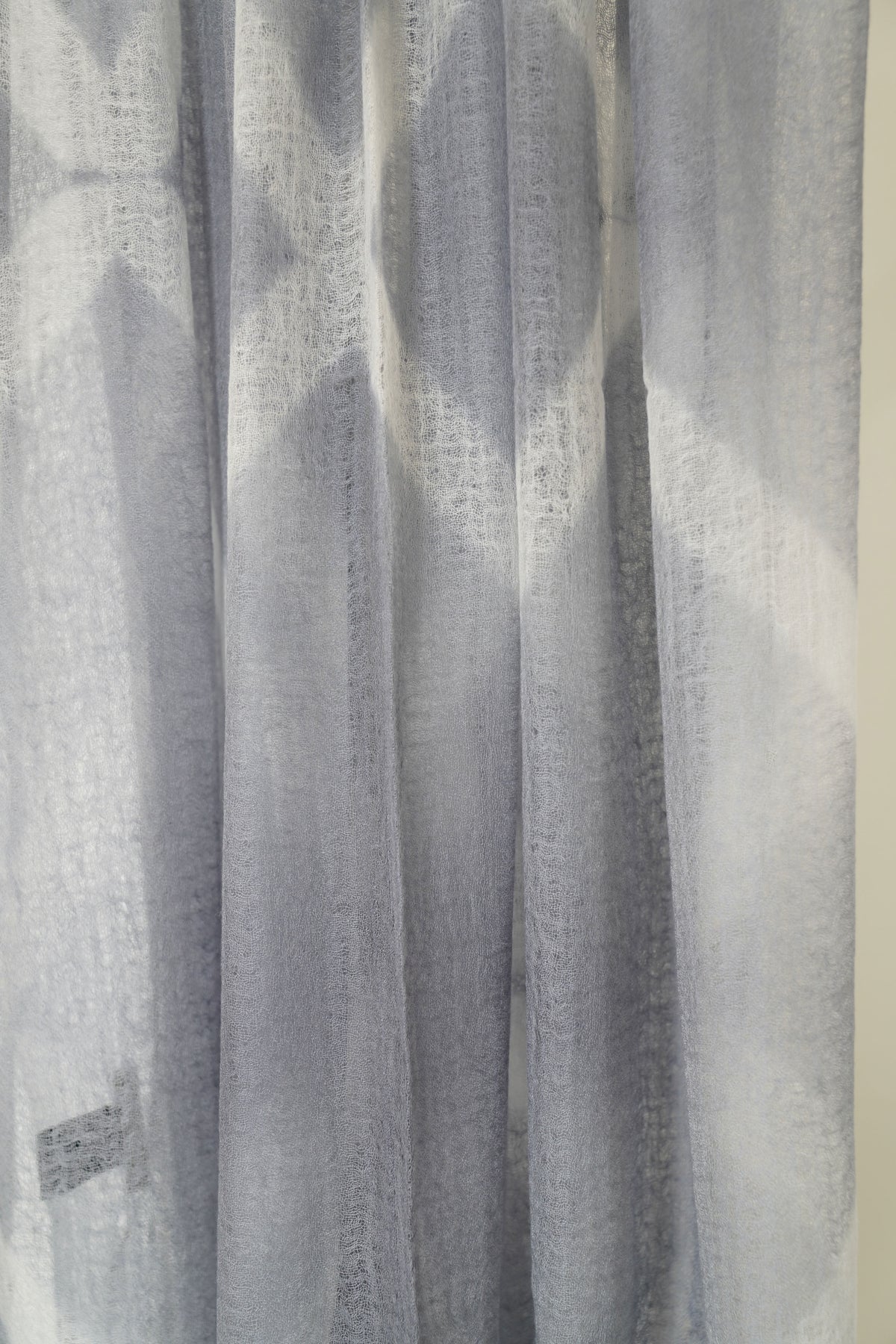 feather weight cashmere shawl silver grey light grey
