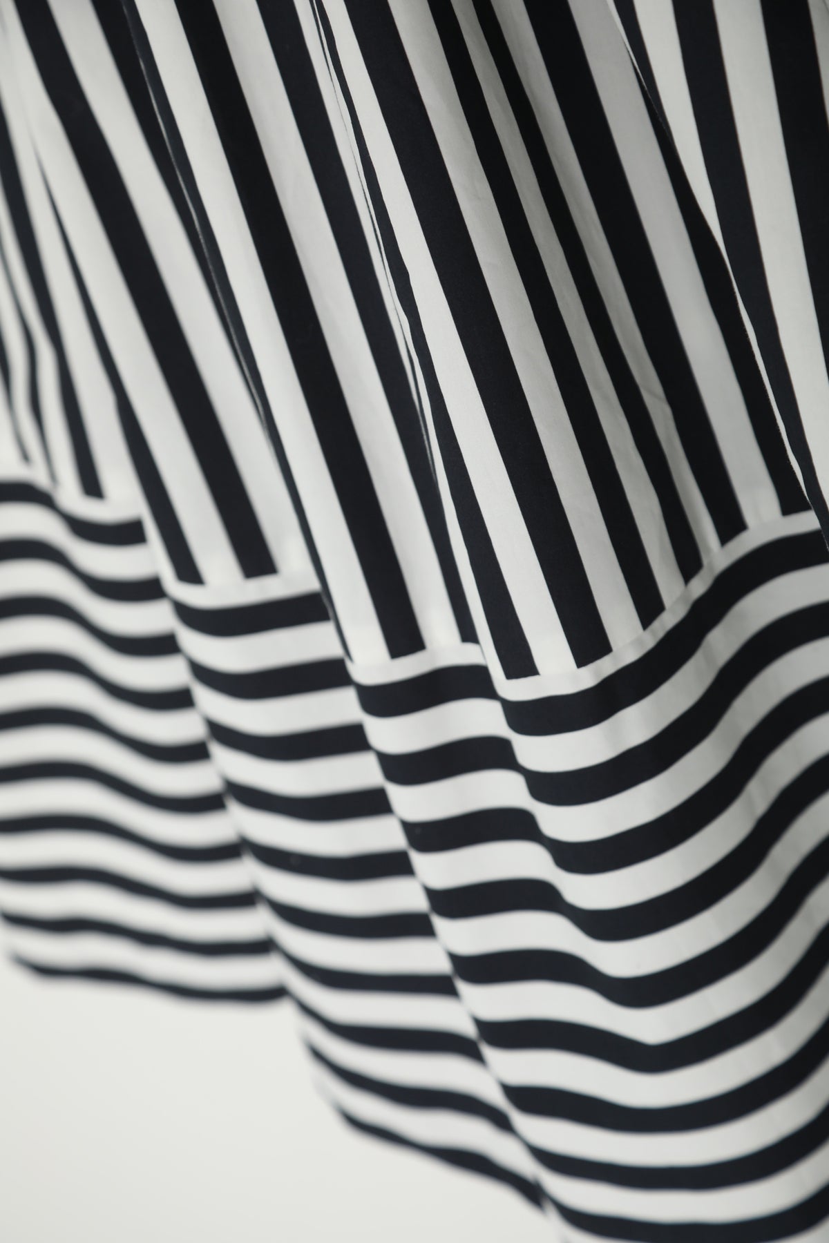 skirt sabrina white x navy stripe
