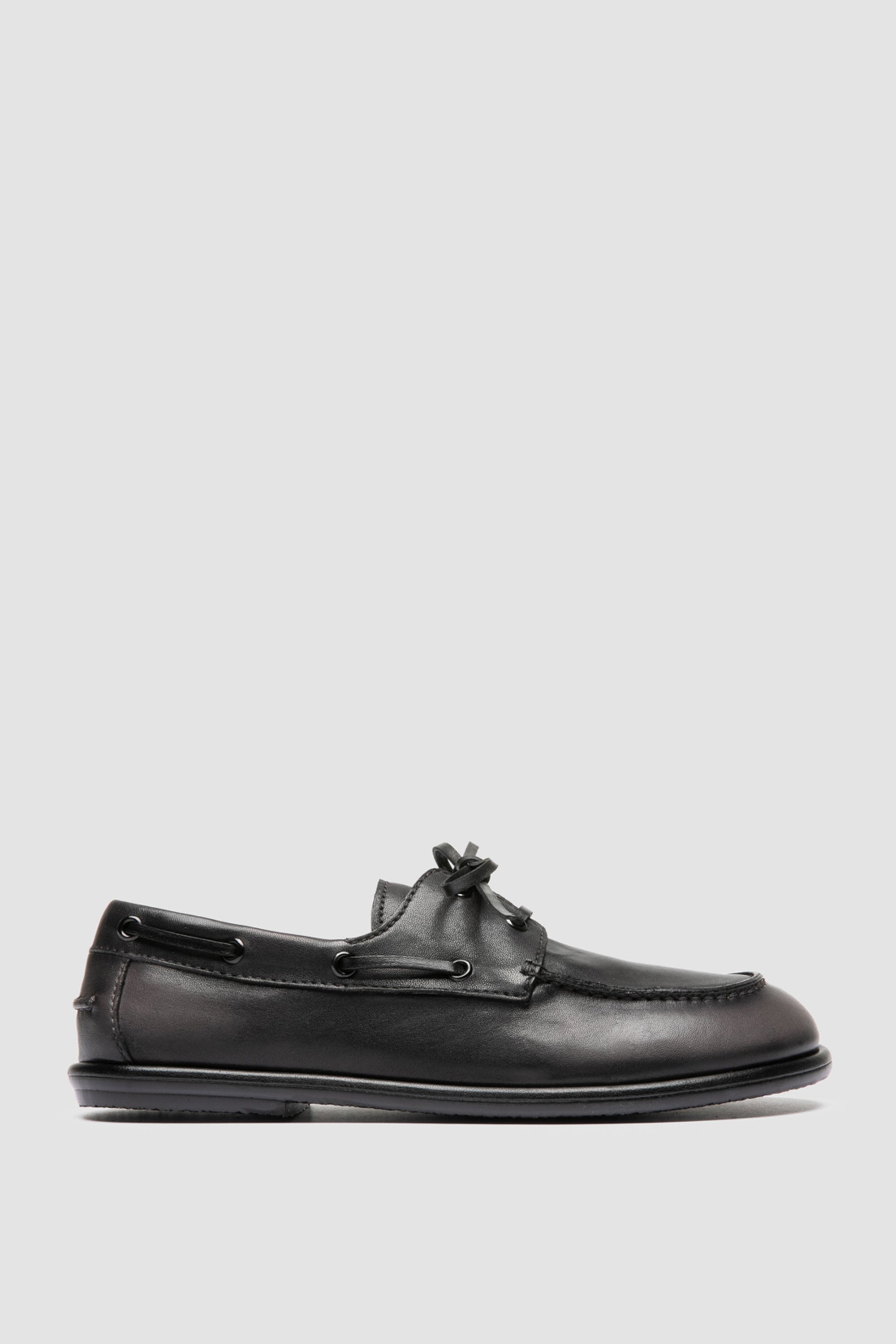 love 101 leather boat shoes black