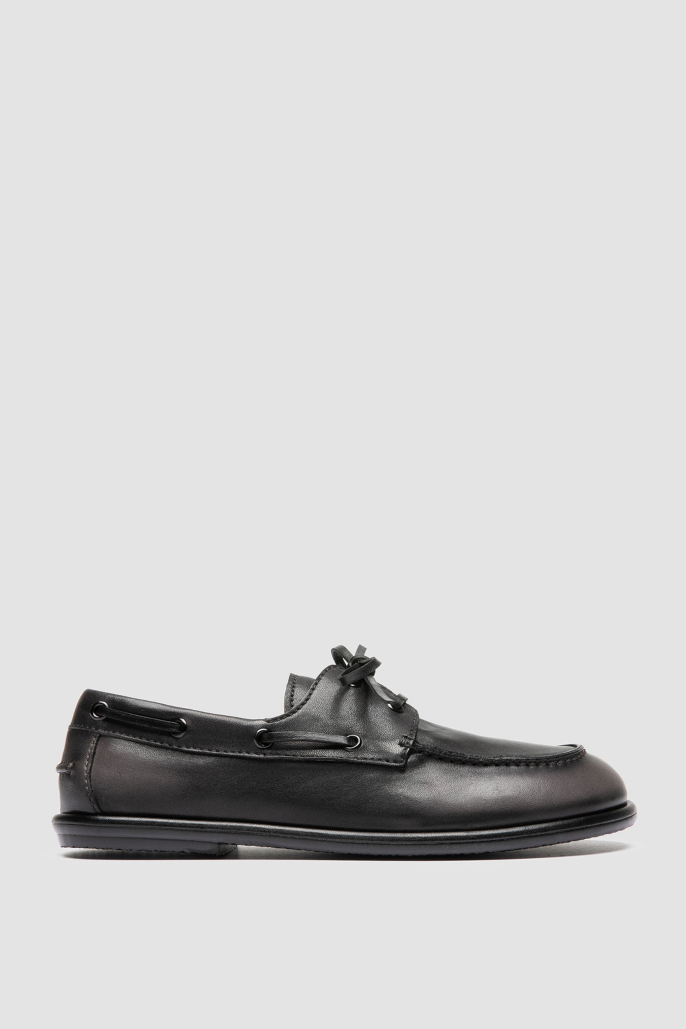 love 101 leather boat shoes black