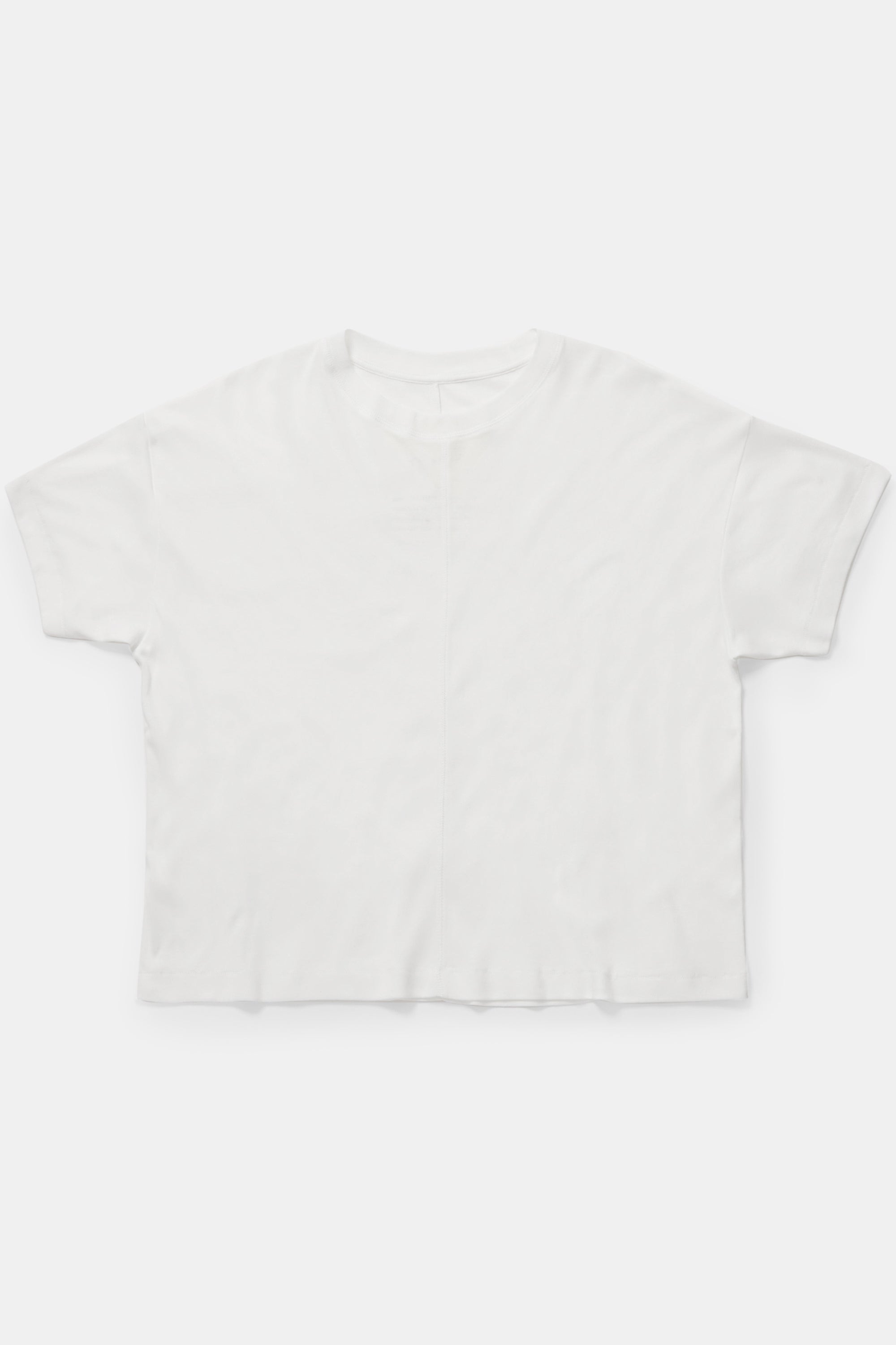close up view of toogood fencer t-shirt chalk boxy cut and easy layering piece